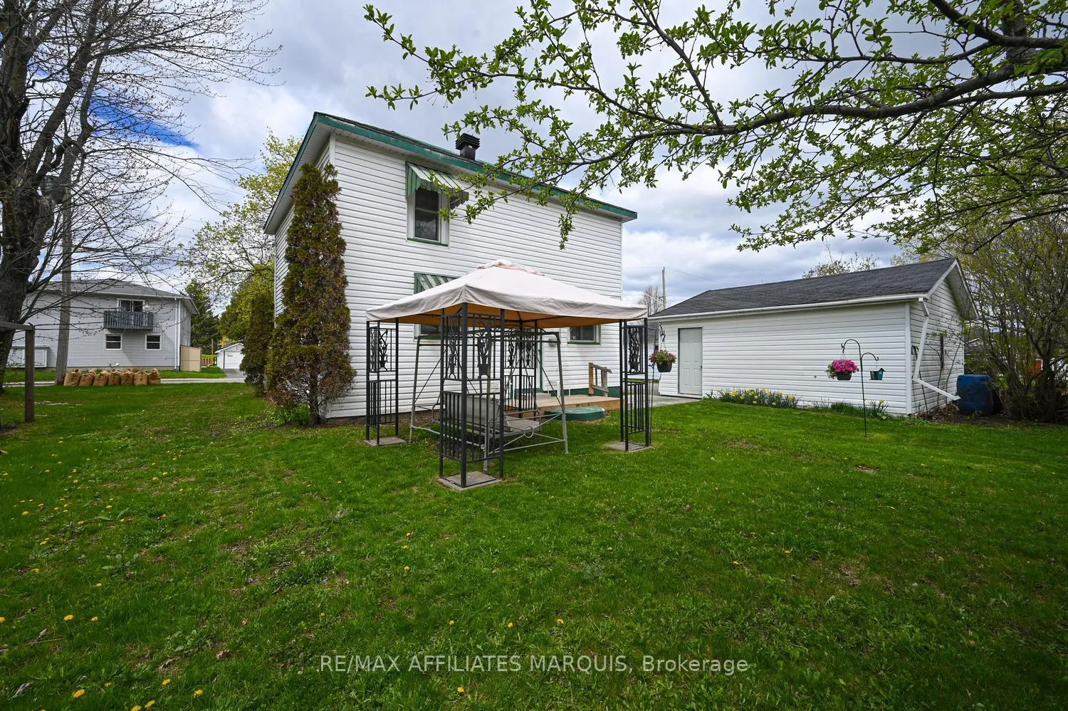 Photo 34 of 39 Merrick Street, Smiths Falls — HOMEH