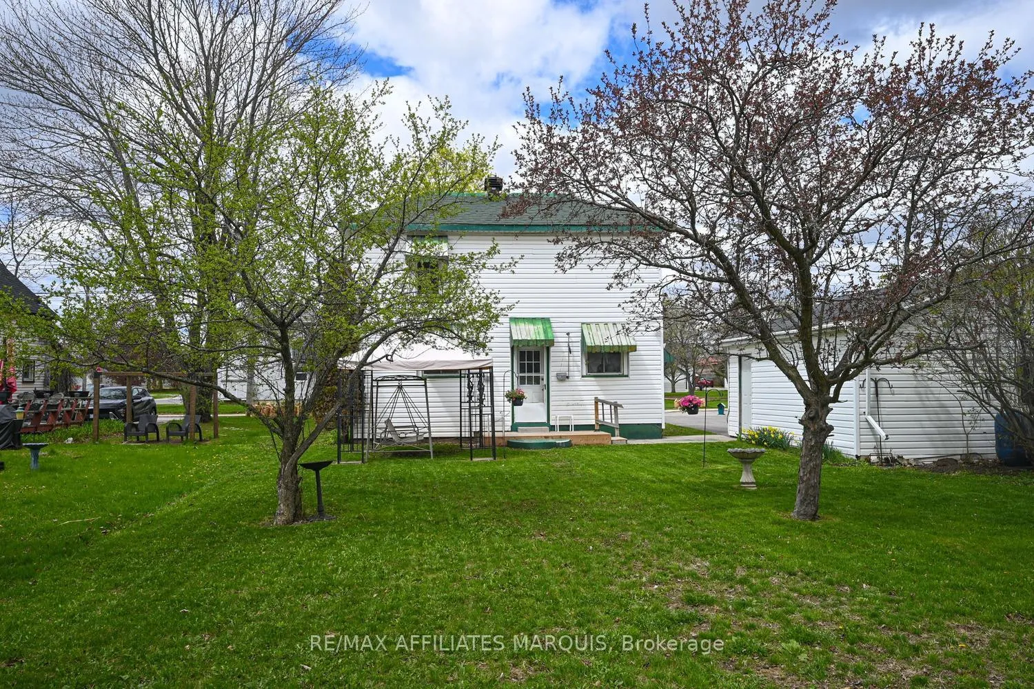 Photo 38 of 39 Merrick Street, Smiths Falls — HOMEH