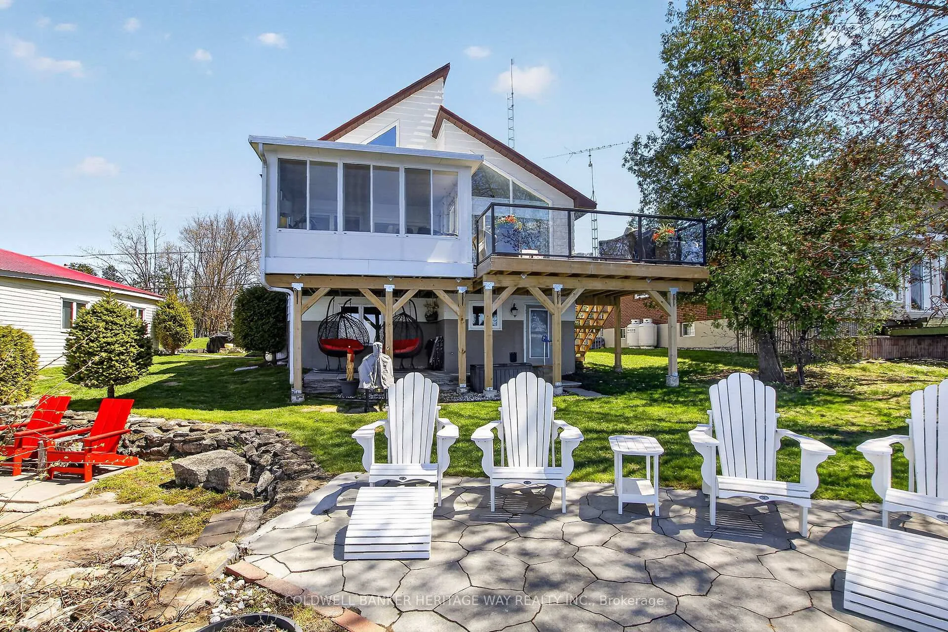 Photo 3 of 109 3A Avenue, Beckwith, Beckwith Twp — HOMEH