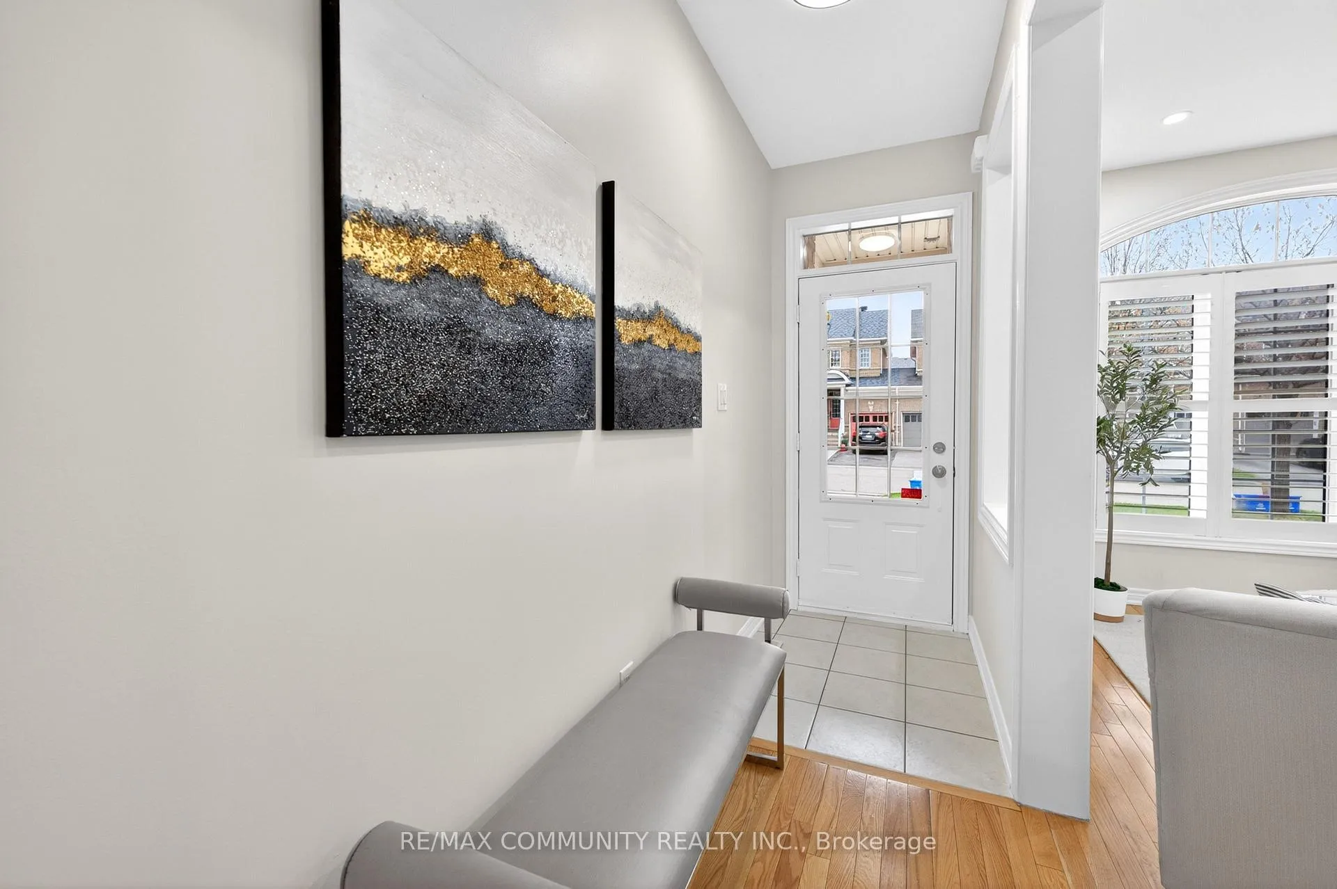 Photo 3 of 28 Radmore Place, Markham, Box Grove — HOMEH