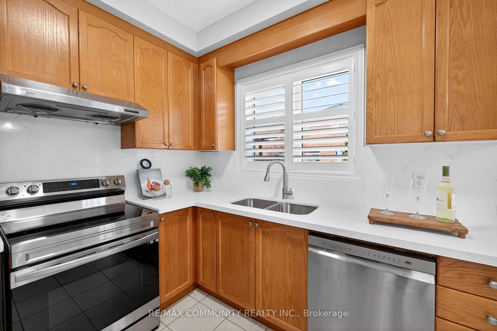 Photo 16 of 28 Radmore Place, Markham, Box Grove — HOMEH