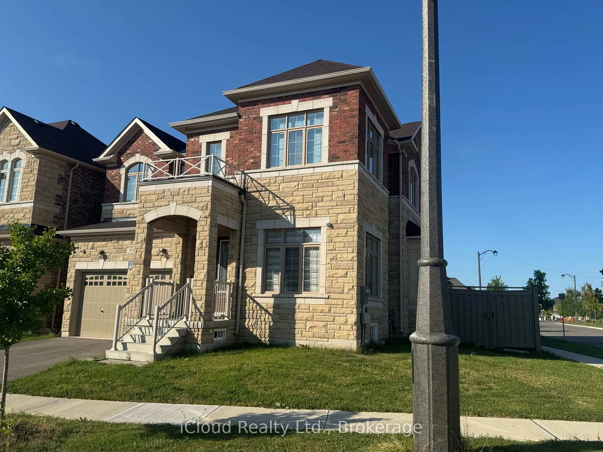 Front of Unit Basement A, 4105 Channing Crescent