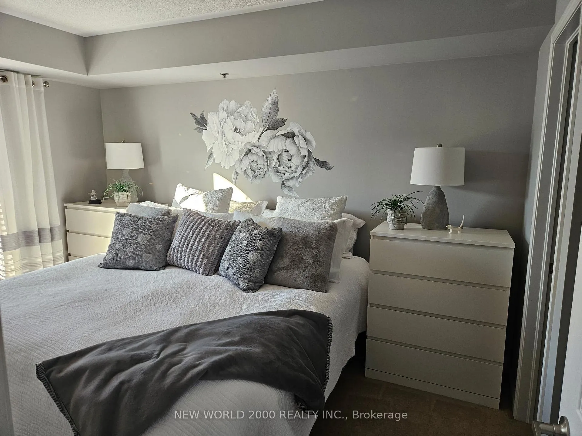 Photo 6 of Unit 428, 3070 Rotary Way, Burlington, Alton — HOMEH
