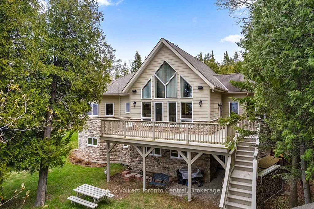Photo 1 of 128 Buckingham Lane, Meaford — HOMEH