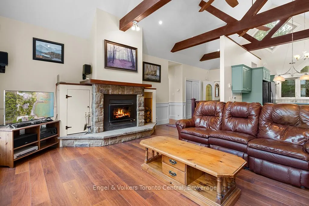Photo 11 of 128 Buckingham Lane, Meaford — HOMEH