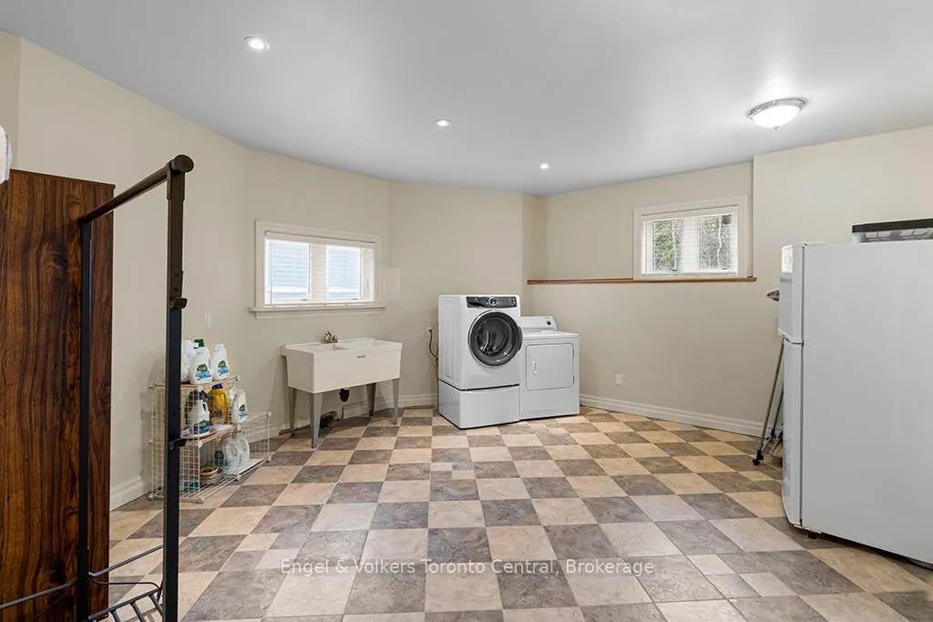 Photo 27 of 128 Buckingham Lane, Meaford — HOMEH