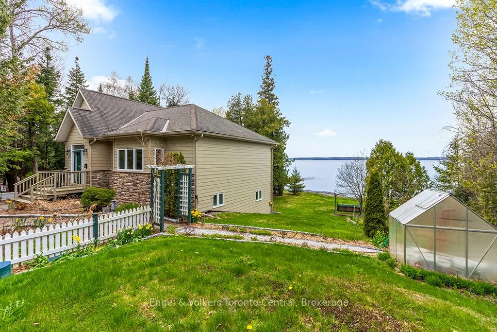 Photo 32 of 128 Buckingham Lane, Meaford — HOMEH