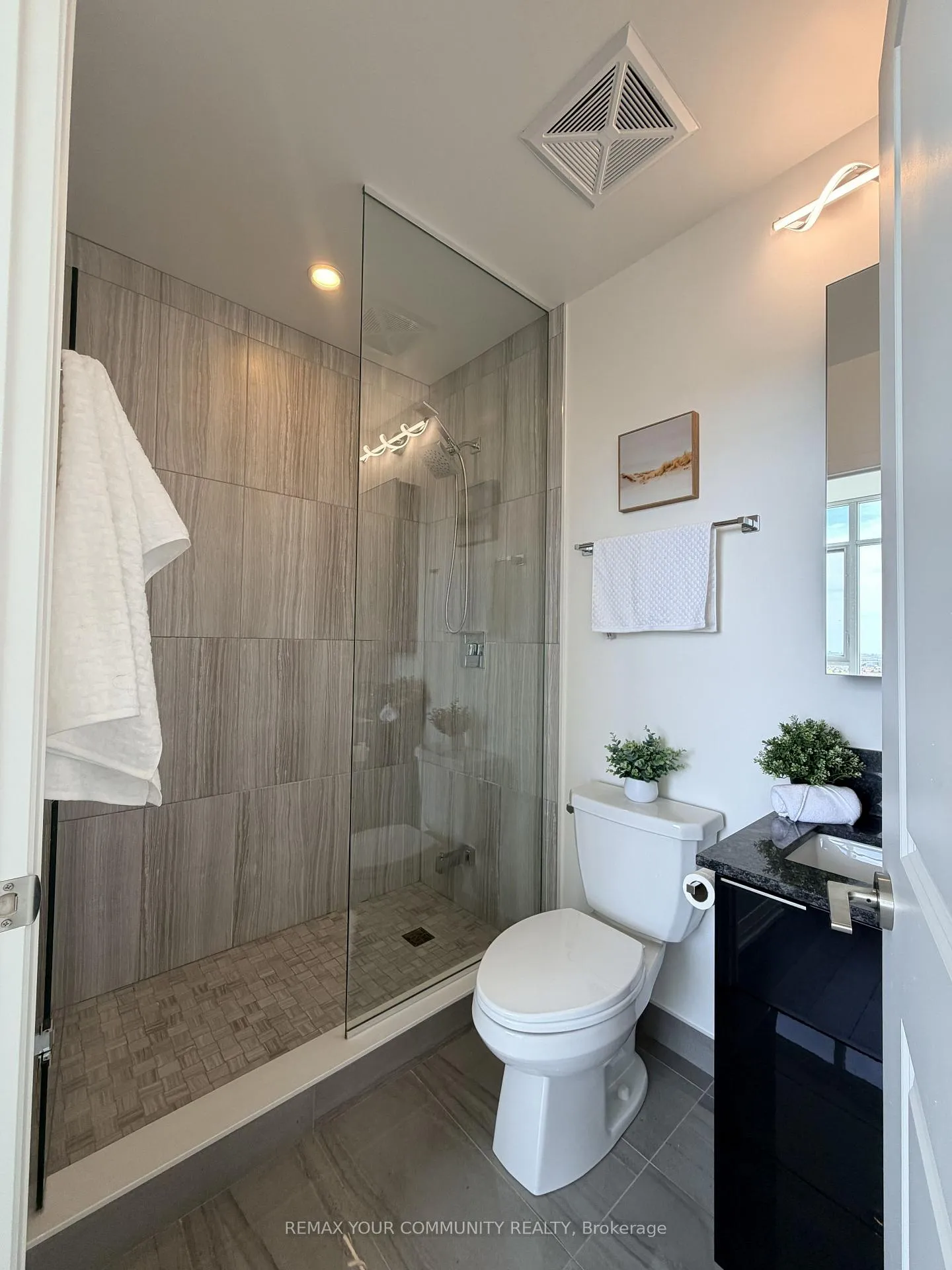 Photo 16 of Unit PH10, 99 Eagle Rock Way, Vaughan, Rural Vaughan — HOMEH