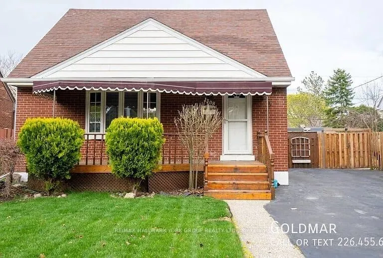 Photo 2 of 1308 Tilston Drive, Windsor, Windsor University District — HOMEH