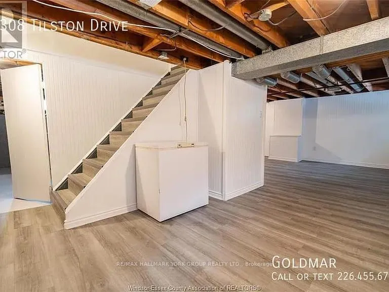 Photo 13 of 1308 Tilston Drive, Windsor, Windsor University District — HOMEH