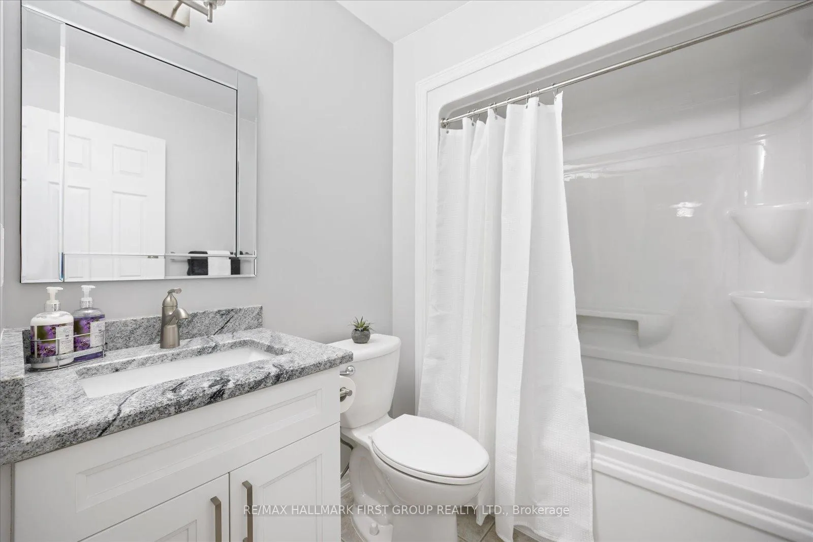 Photo 5 of 1015 Otto Drive, Cobourg — HOMEH
