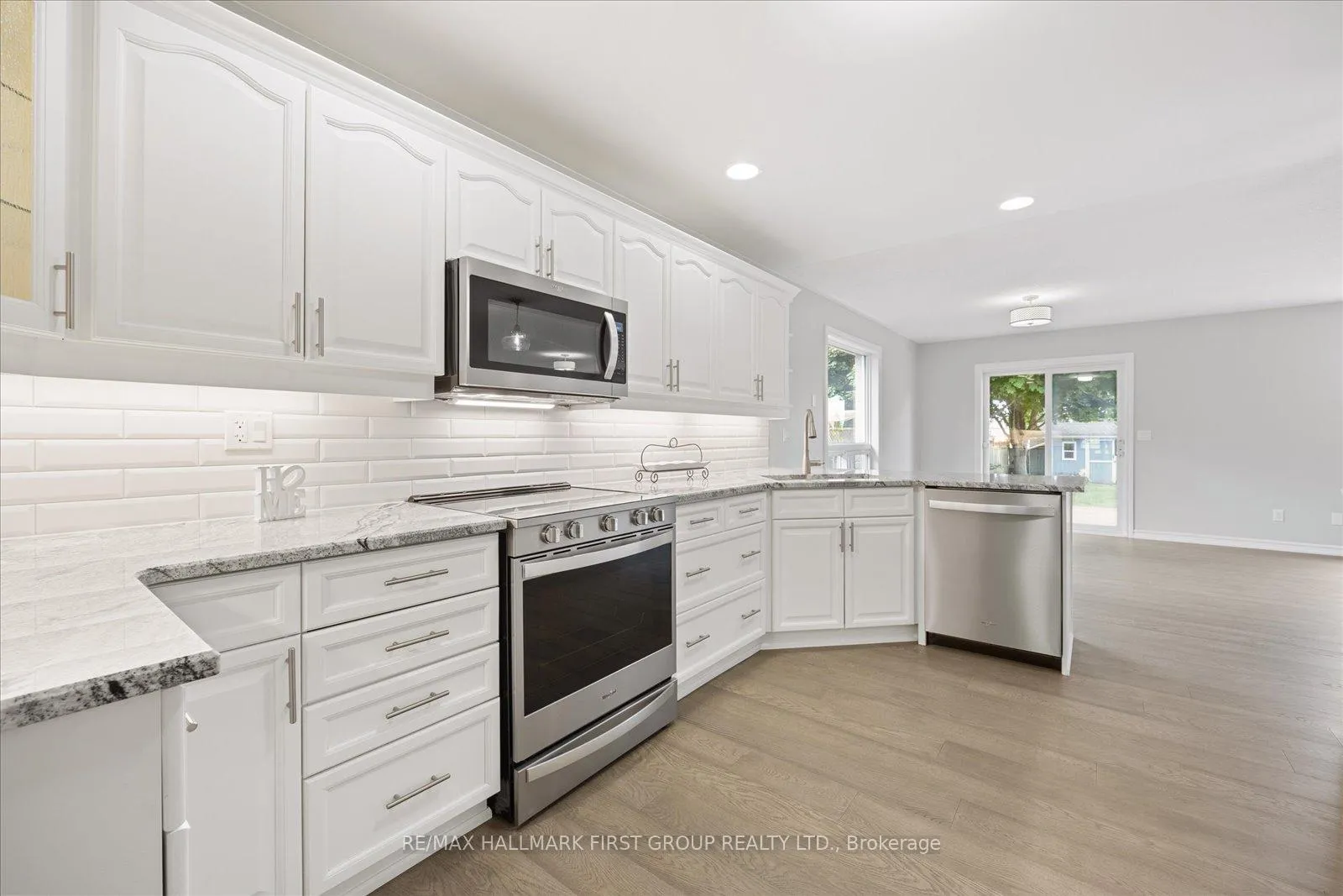 Photo 10 of 1015 Otto Drive, Cobourg — HOMEH