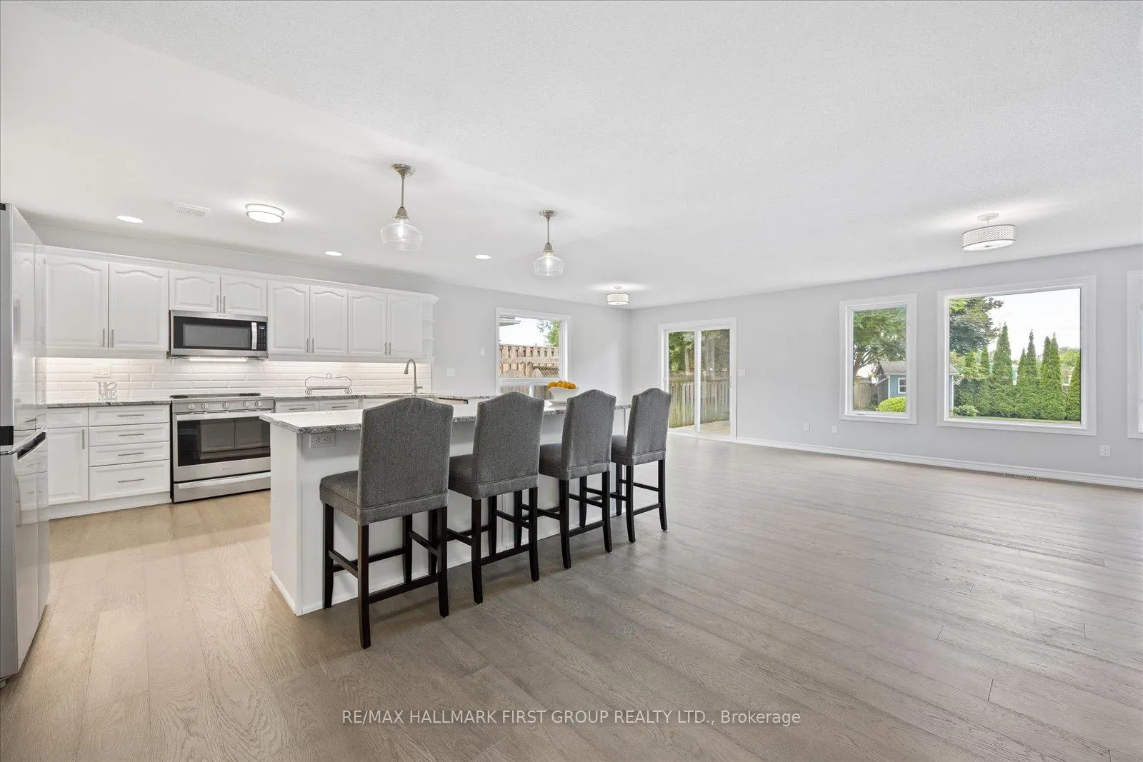 Photo 12 of 1015 Otto Drive, Cobourg — HOMEH