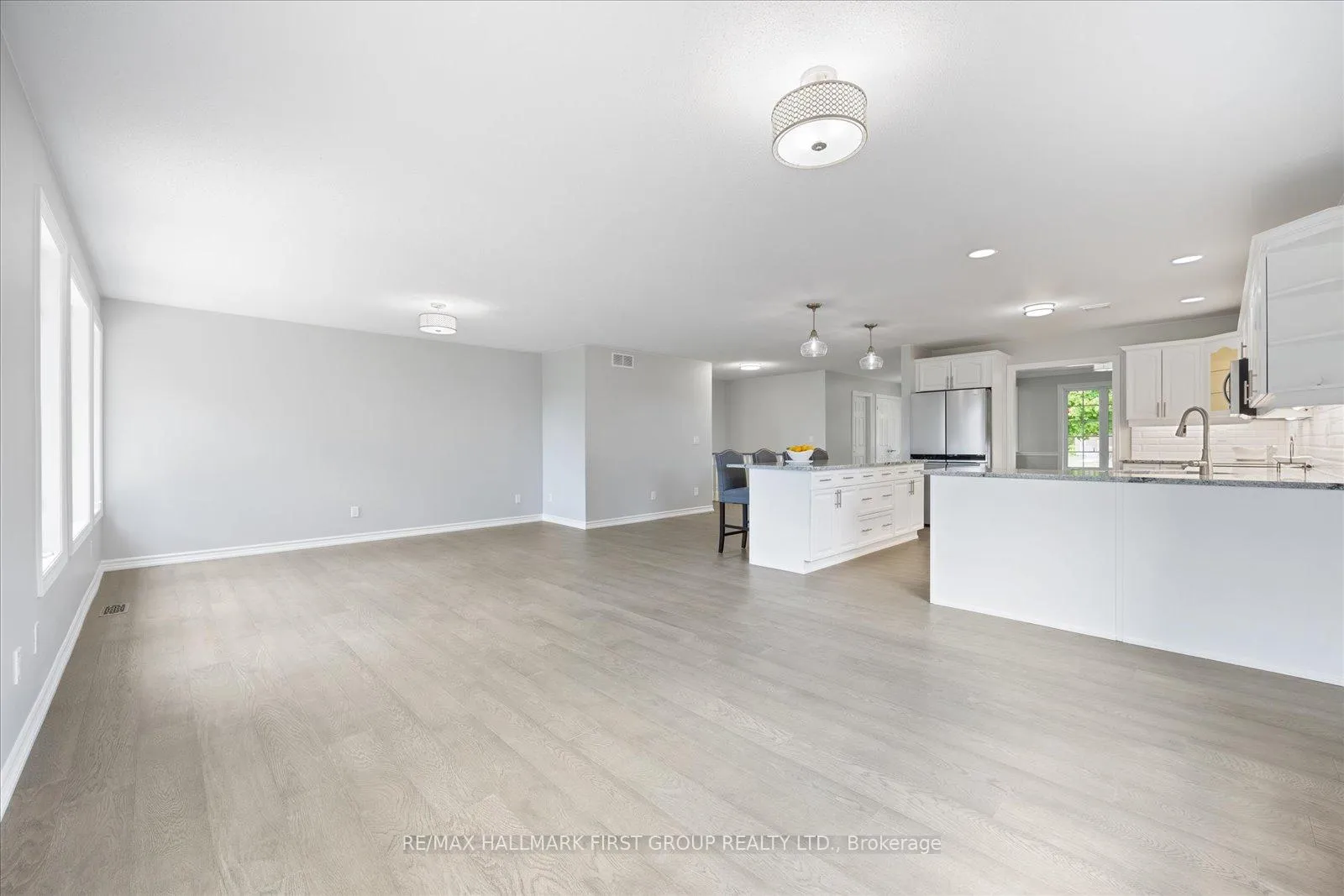 Photo 13 of 1015 Otto Drive, Cobourg — HOMEH