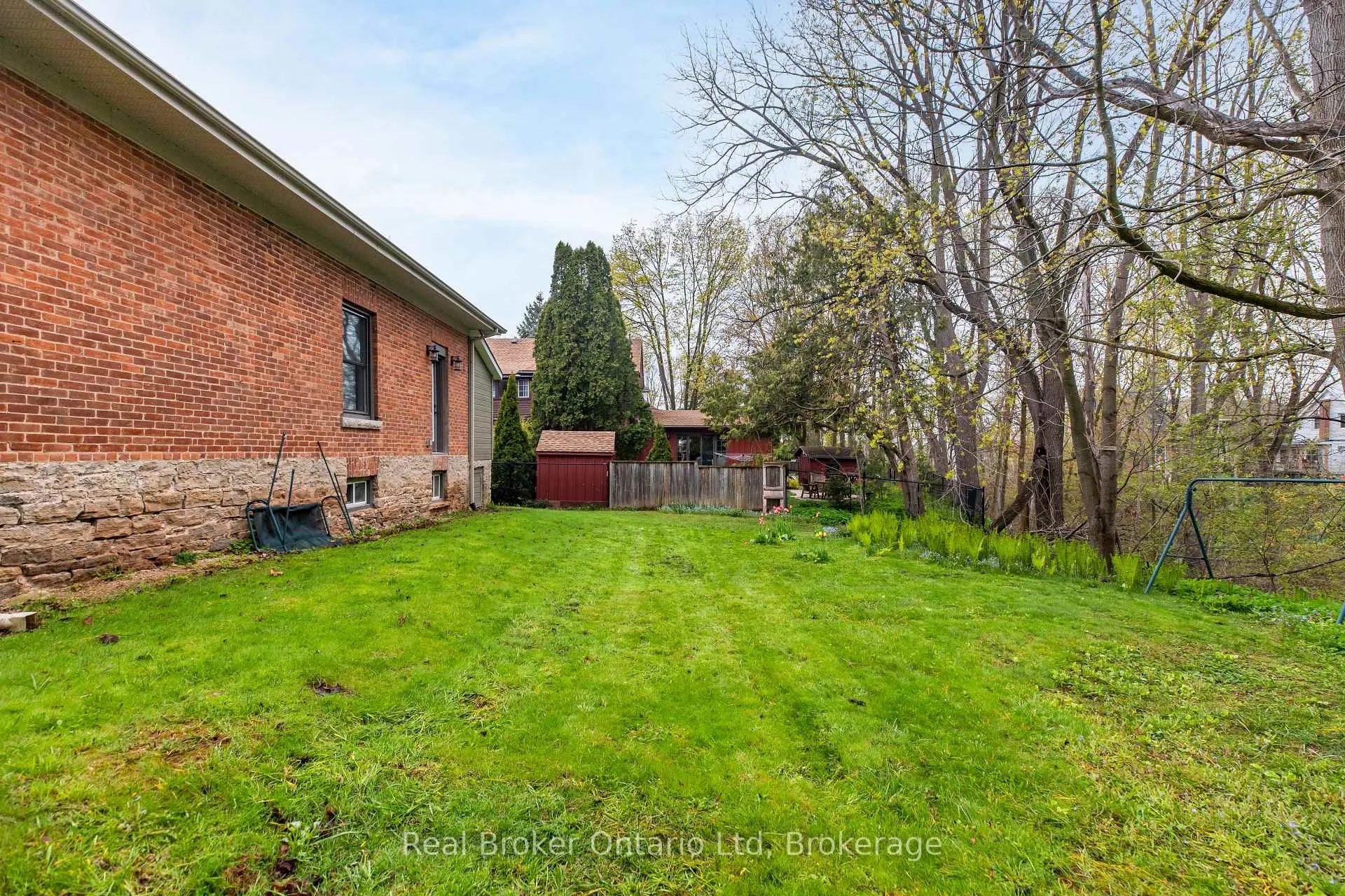 Photo 3 of 846 7th Avenue E, Owen Sound — HOMEH