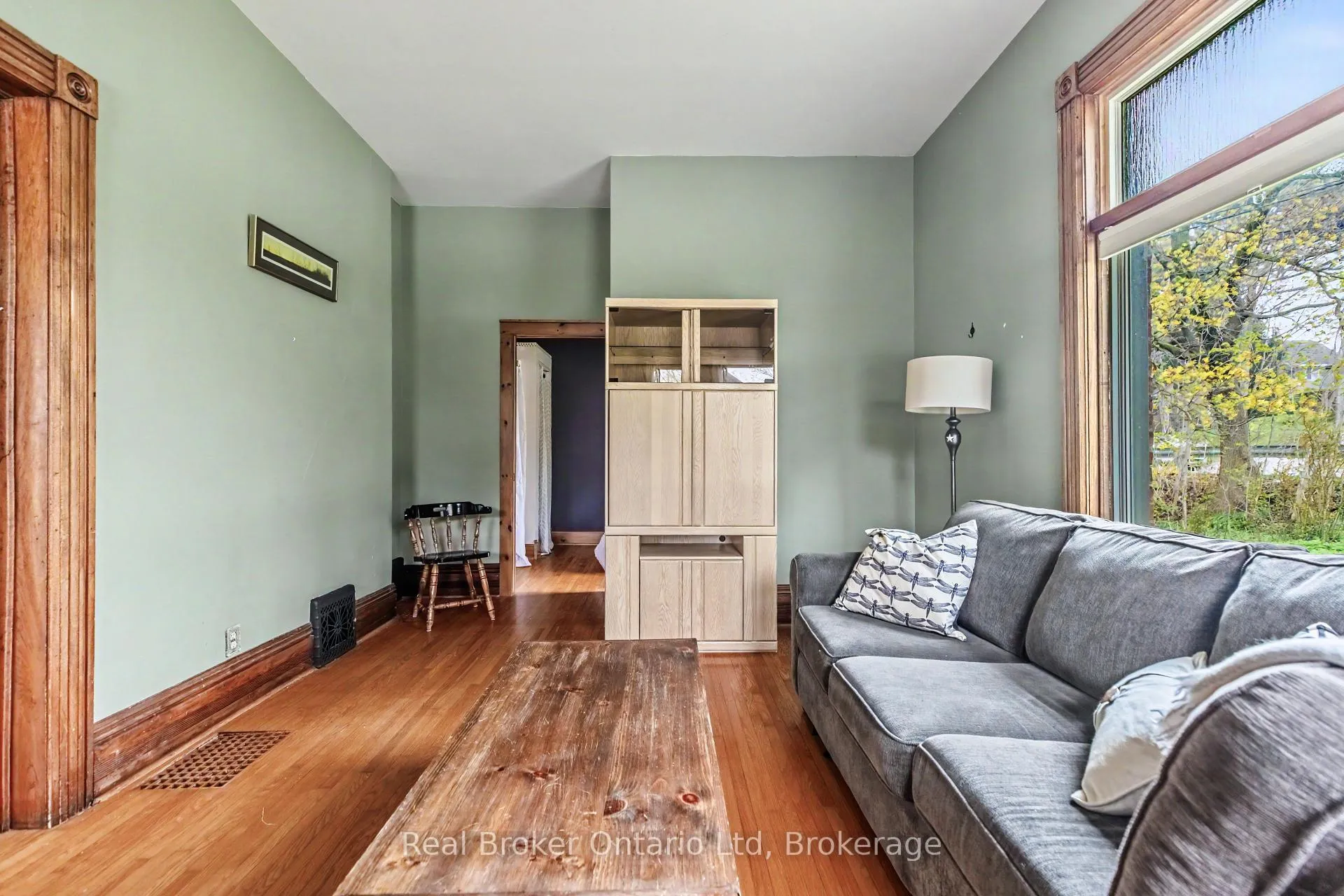 Photo 10 of 846 7th Avenue E, Owen Sound — HOMEH