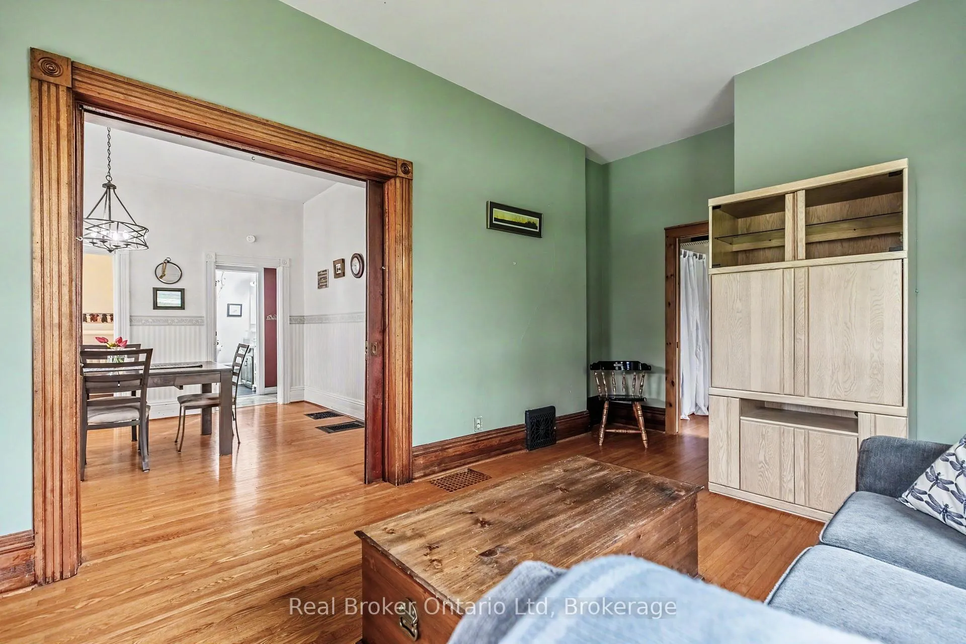 Photo 11 of 846 7th Avenue E, Owen Sound — HOMEH