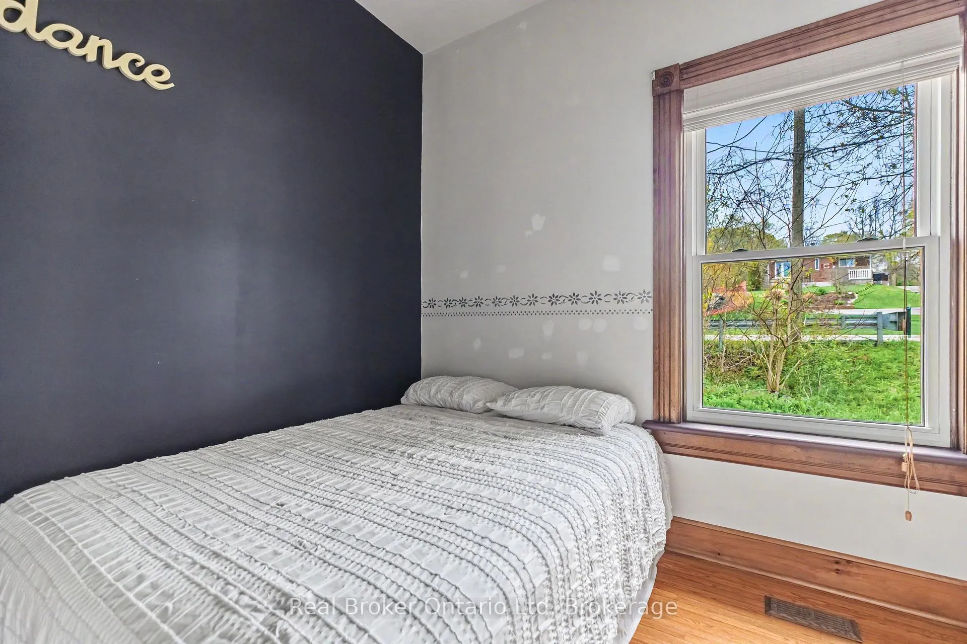 Photo 19 of 846 7th Avenue E, Owen Sound — HOMEH