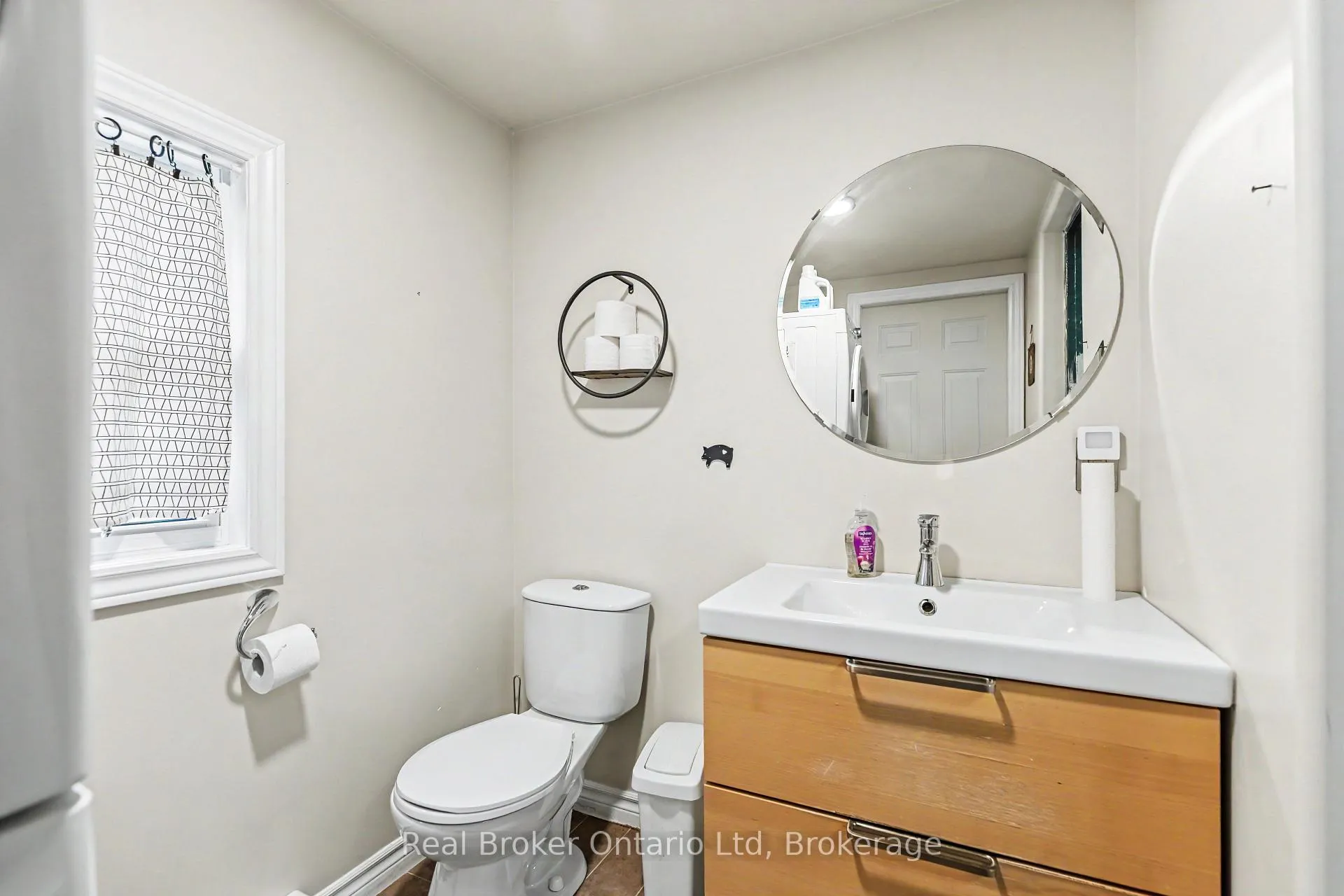 Photo 31 of 846 7th Avenue E, Owen Sound — HOMEH
