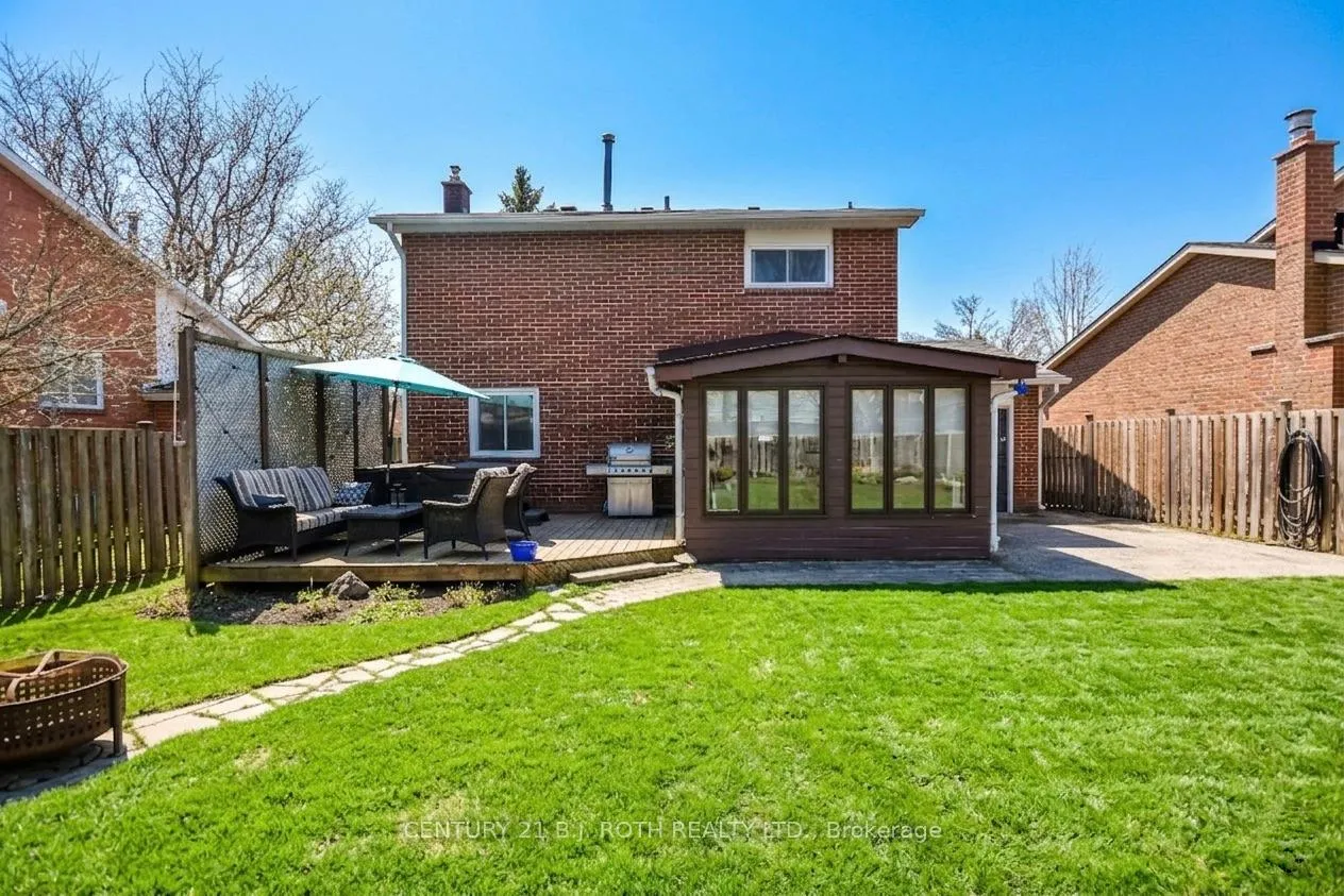 Photo 3 of 11 Pepler Place, Barrie, Sunnidale — HOMEH