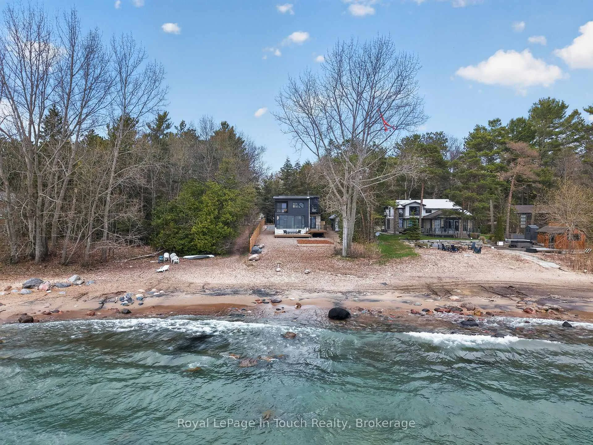 Photo 3 of 160 Tiny Beaches Road N, Tiny, Rural Tiny — HOMEH