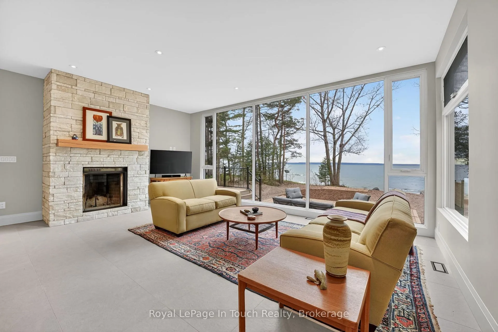 Photo 16 of 160 Tiny Beaches Road N, Tiny, Rural Tiny — HOMEH