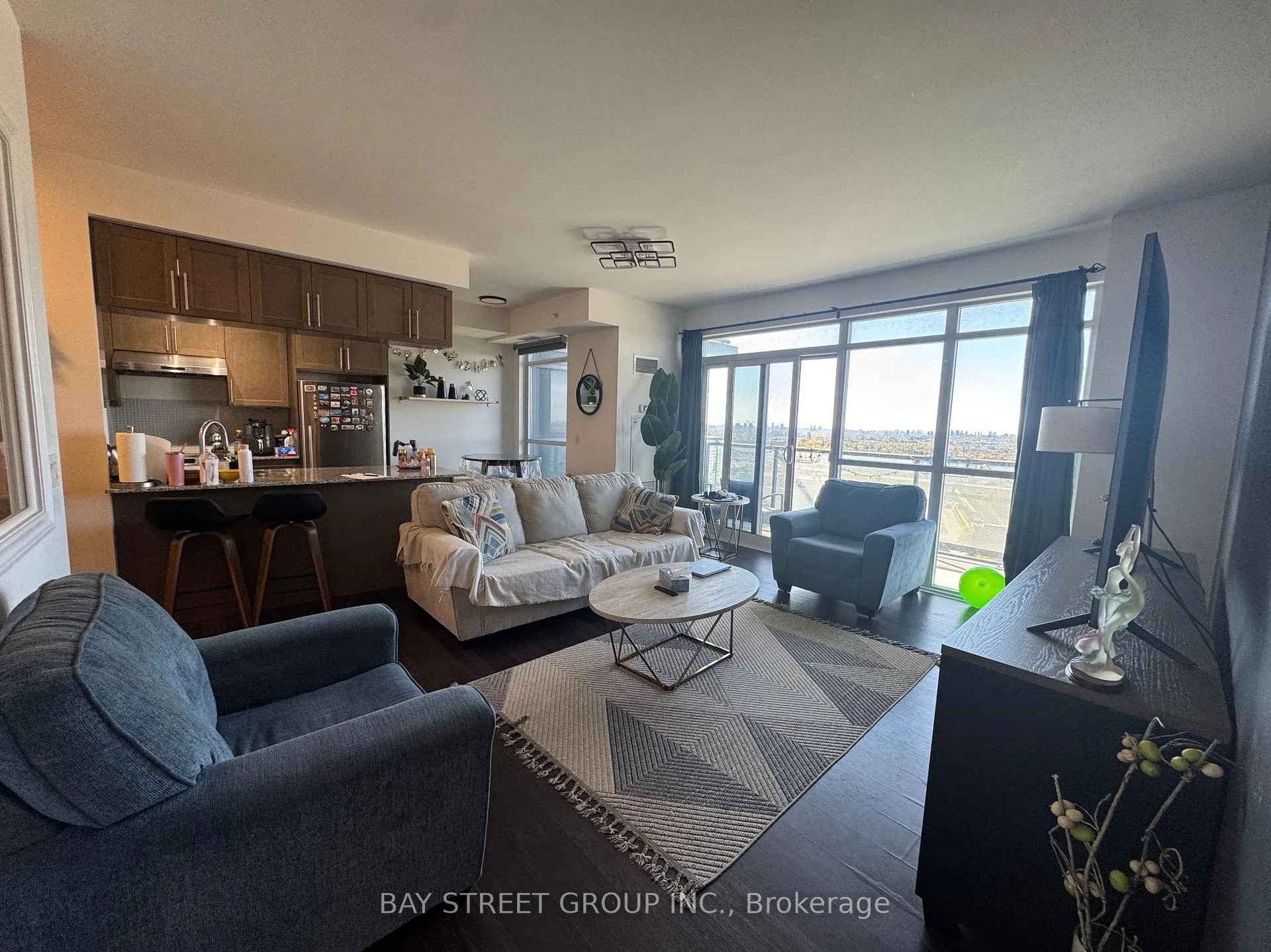 Front of Unit Lph04, 55 Oneida Crescent