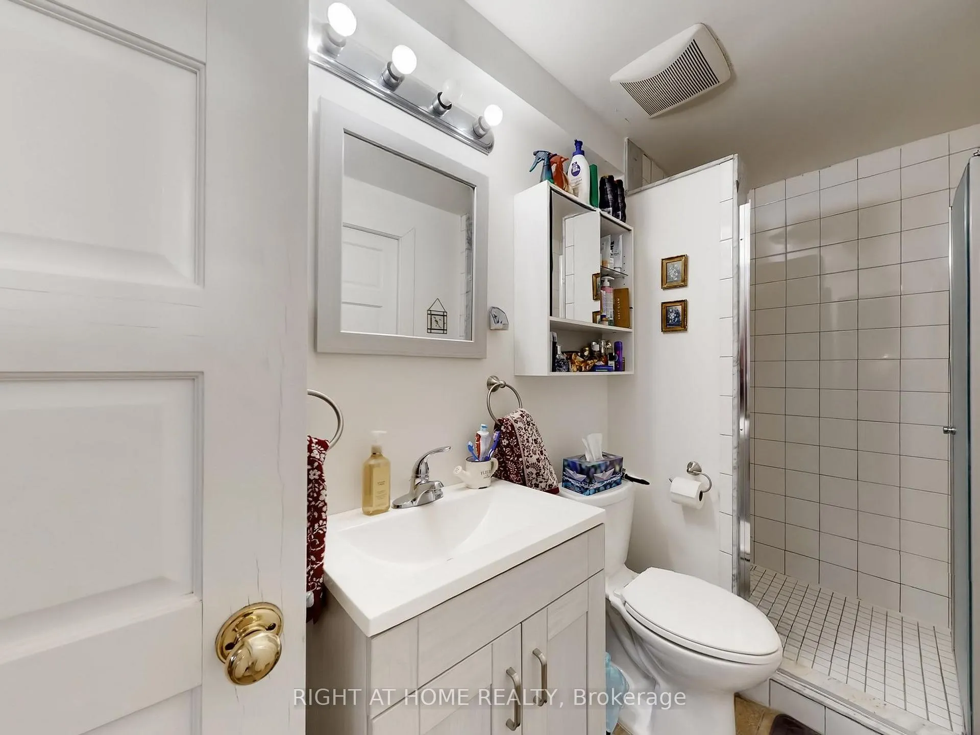 Photo 18 of 32 High Park Boulevard, Toronto, High Park-Swansea — HOMEH
