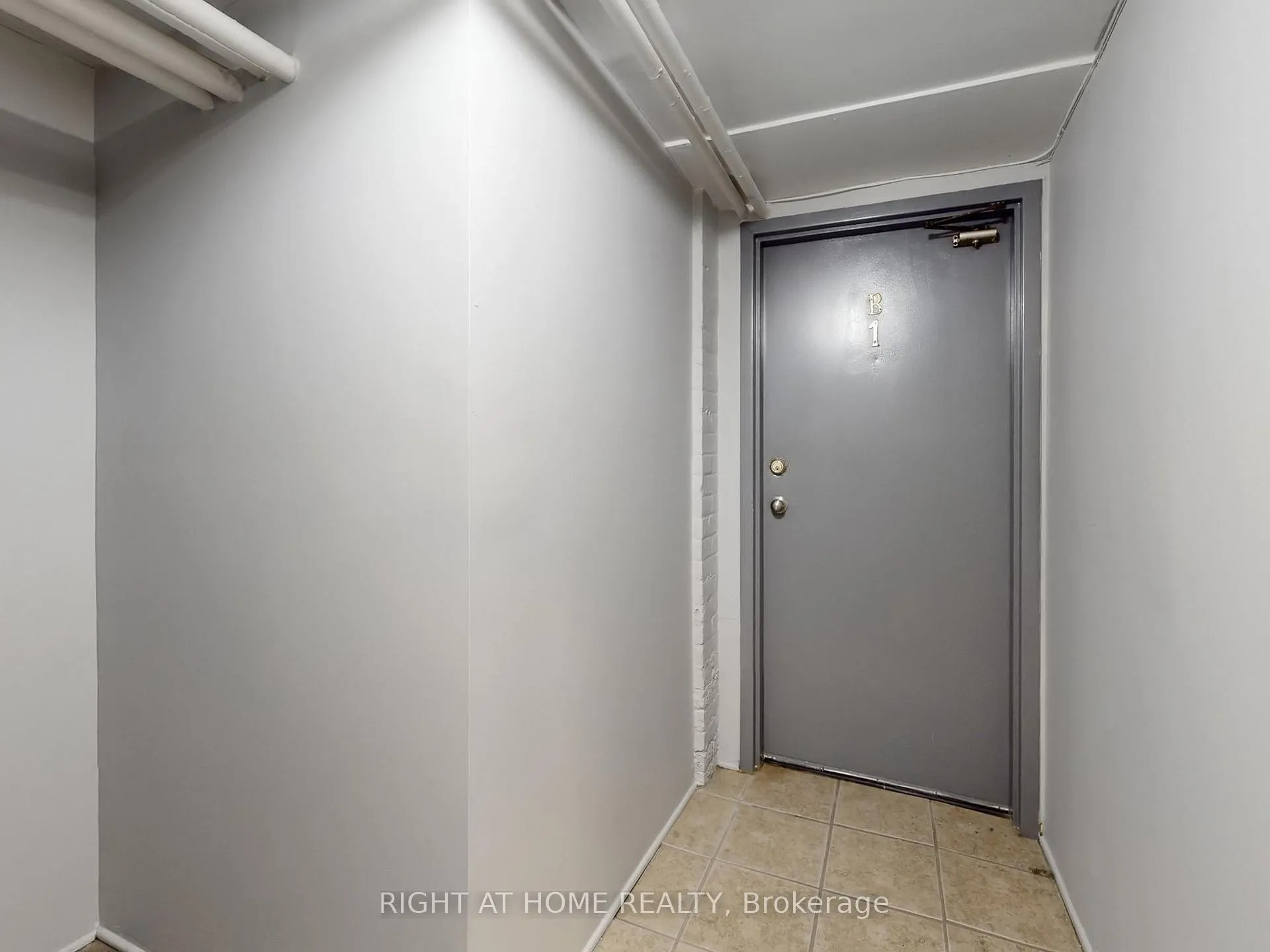 Photo 23 of 32 High Park Boulevard, Toronto, High Park-Swansea — HOMEH