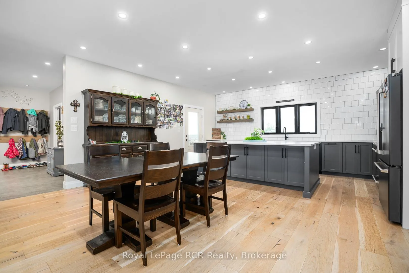 Photo 10 of 45472 Creamery Road, Howick — HOMEH