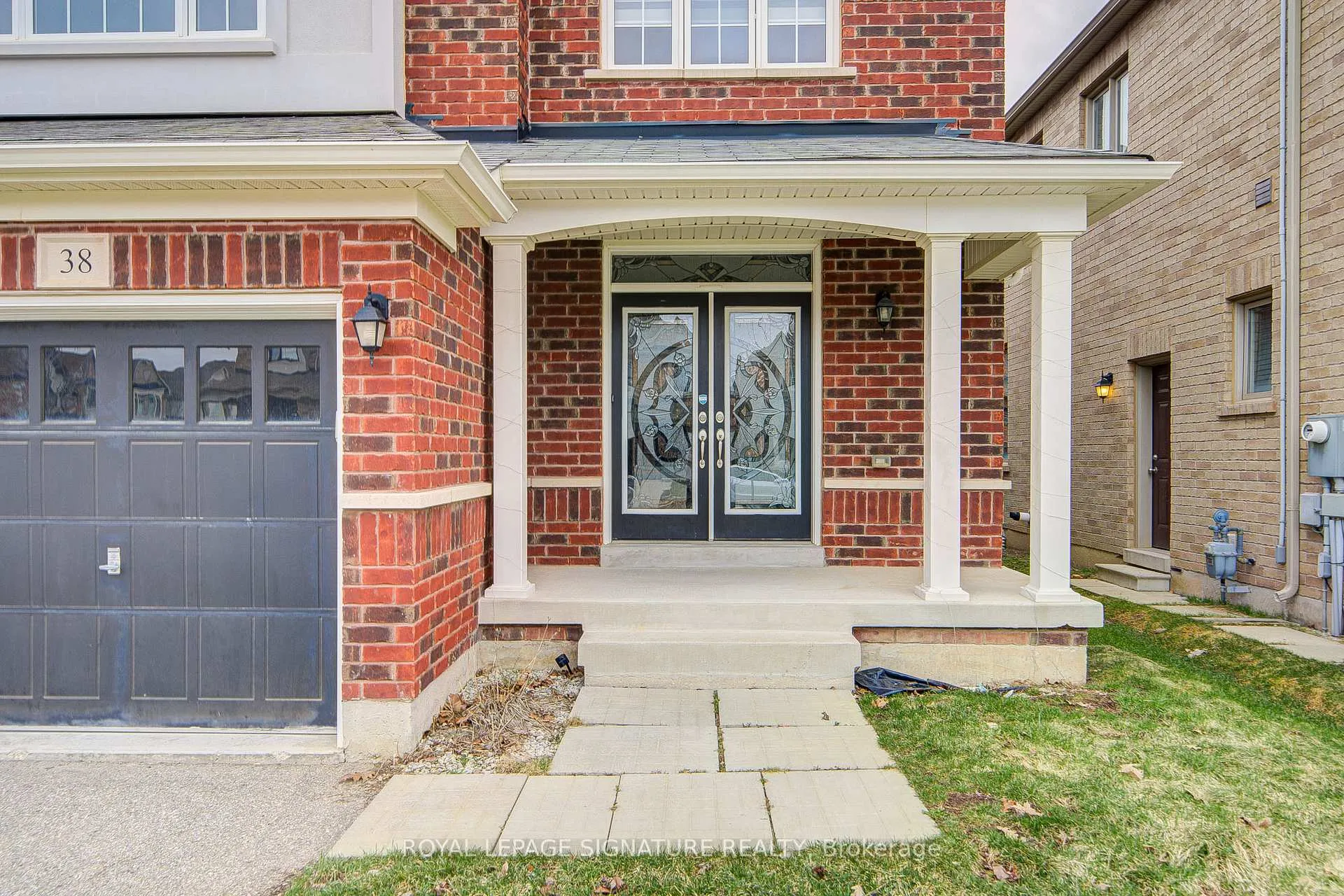 Photo 3 of 38 Elwin Road, Brampton, Credit Valley — HOMEH