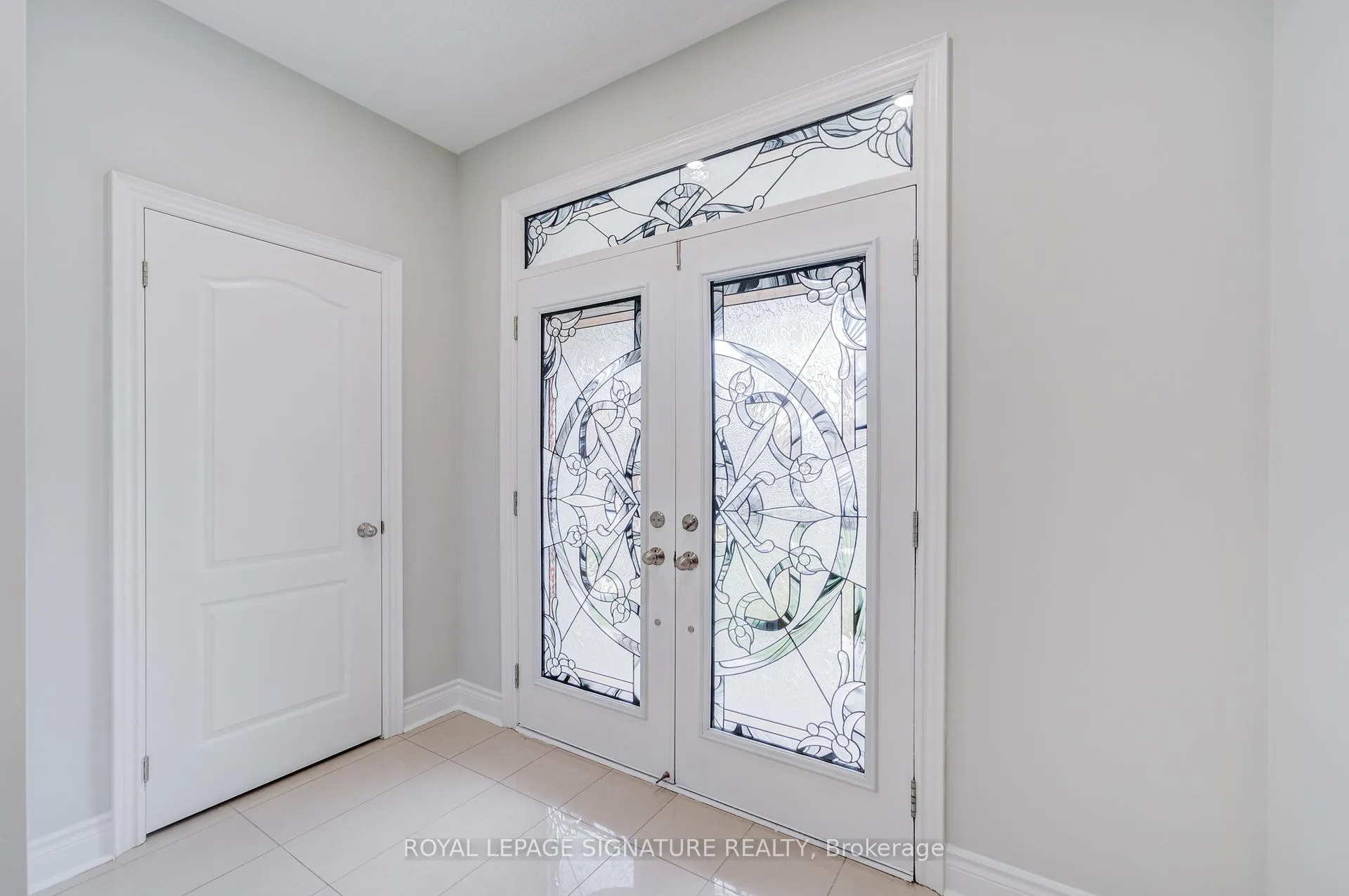 Photo 4 of 38 Elwin Road, Brampton, Credit Valley — HOMEH