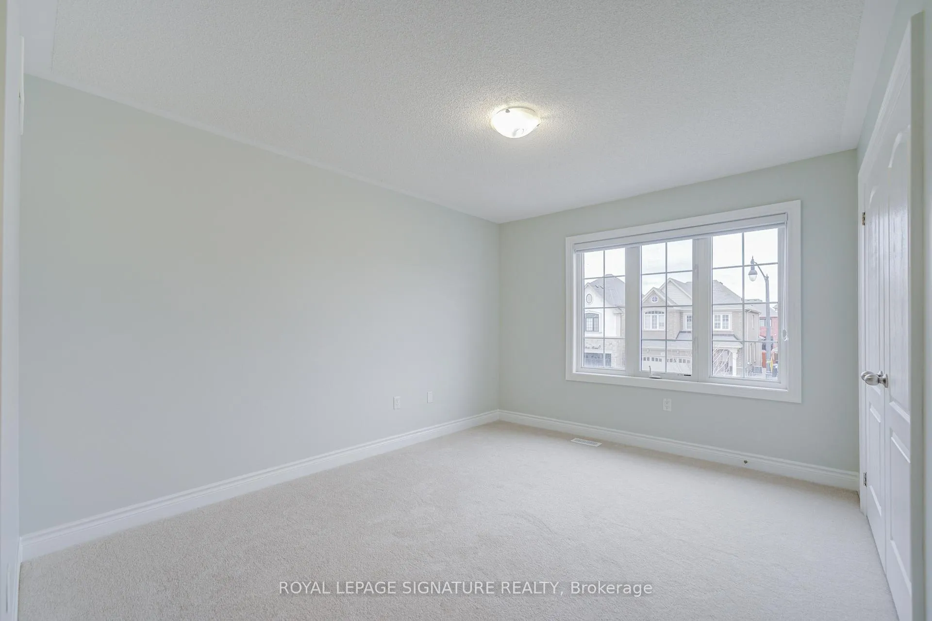 Photo 30 of 38 Elwin Road, Brampton, Credit Valley — HOMEH