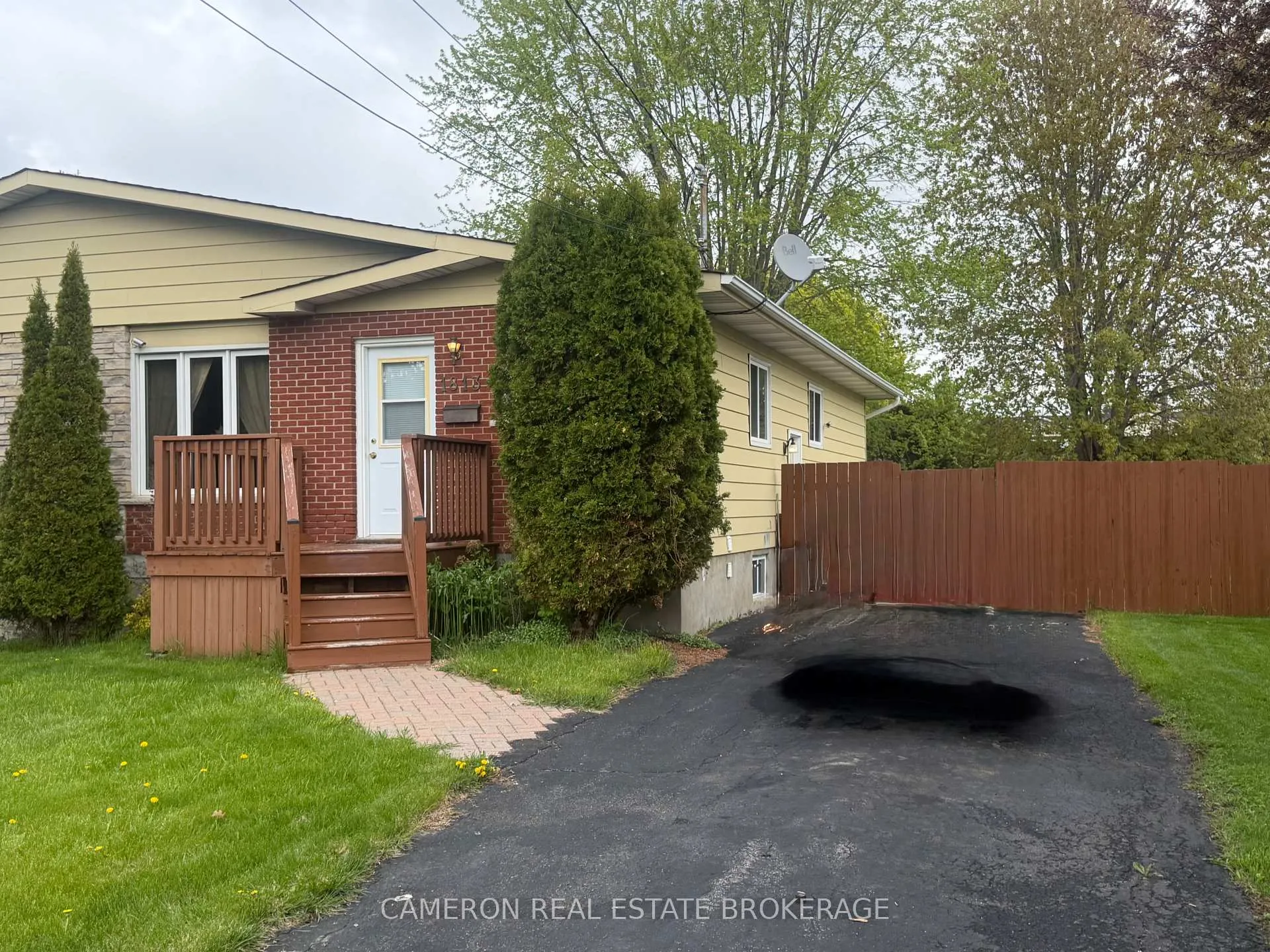 Photo 1 of 1813 Elgin Street, Cornwall — HOMEH
