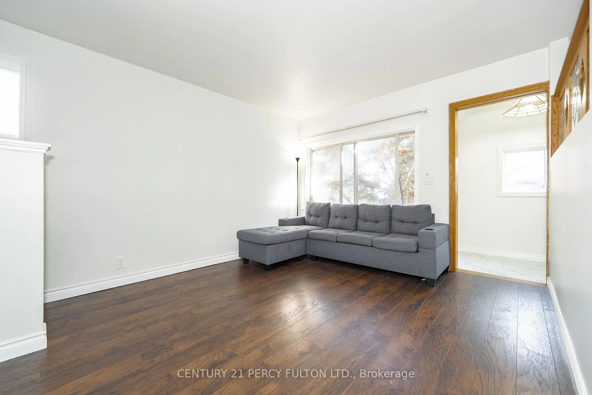 Photo 9 of 34 Mcdonald Avenue, Scarborough, Oakridge — HOMEH