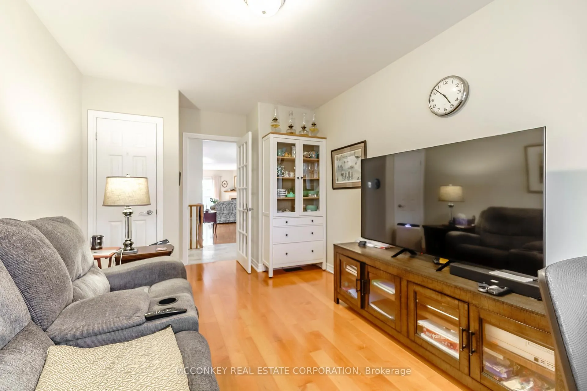 Photo 21 of 25 Village Crescent, Peterborough, Otonabee Ward 1 — HOMEH
