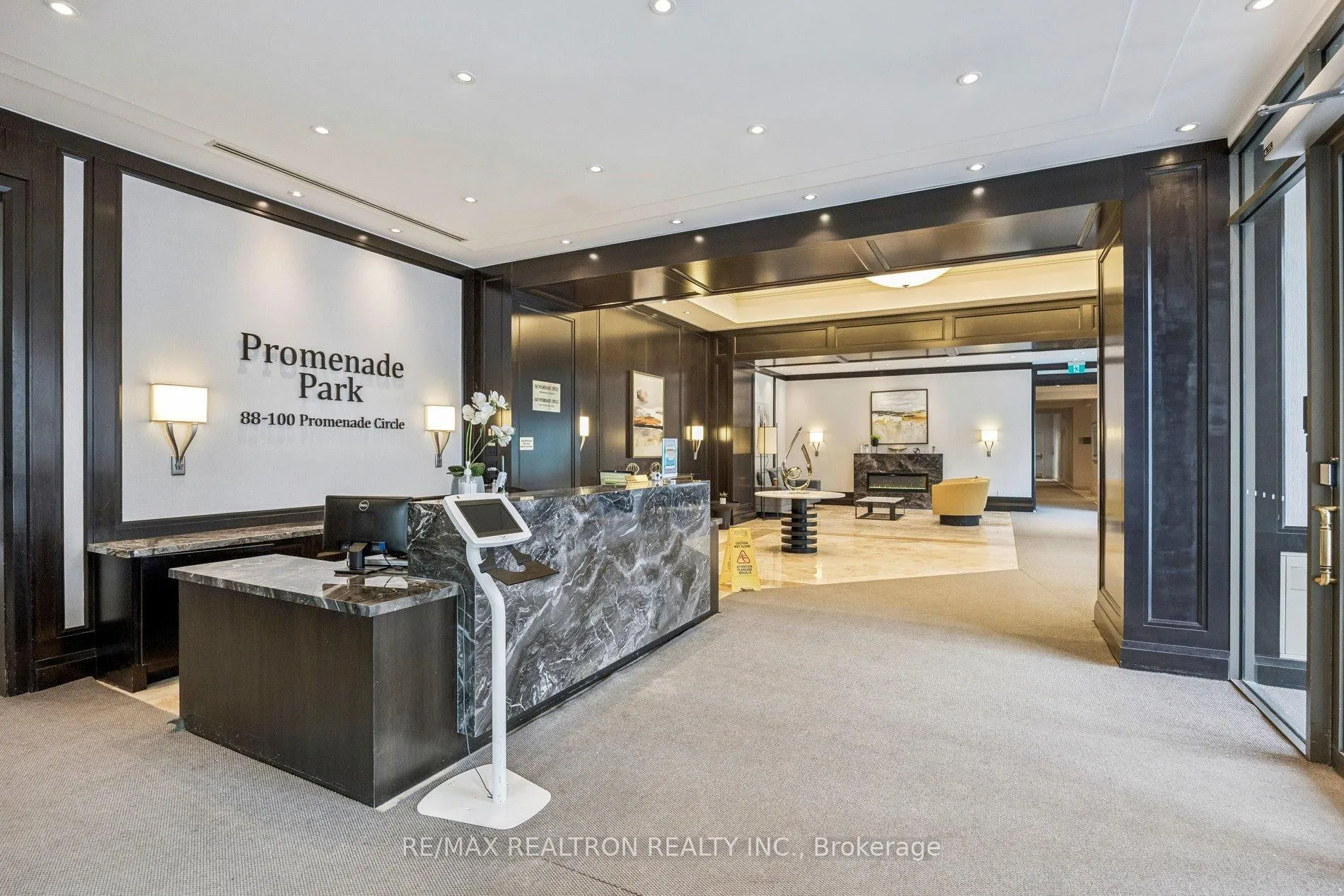 Photo 5 of Unit 302, 88 Promenade Circle, Vaughan, Brownridge — HOMEH