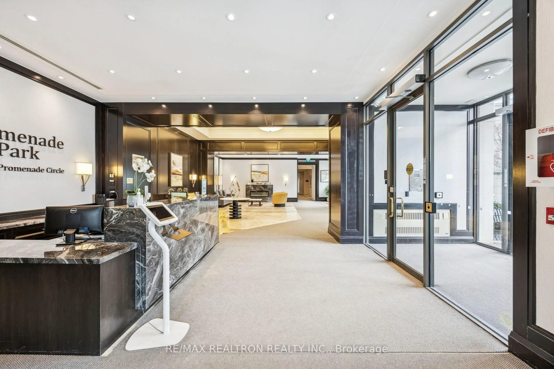 Photo 6 of Unit 302, 88 Promenade Circle, Vaughan, Brownridge — HOMEH
