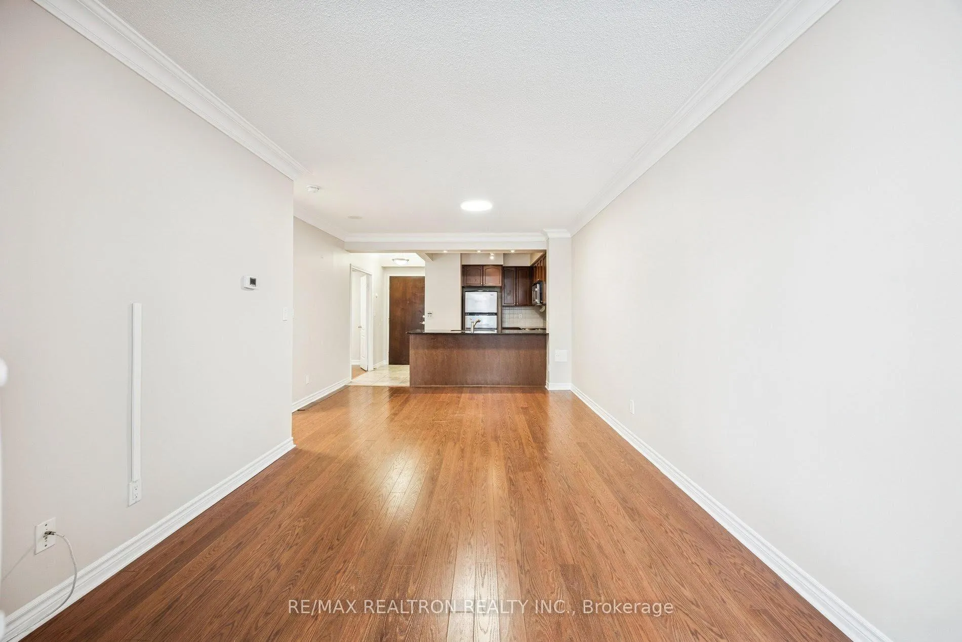 Photo 13 of Unit 302, 88 Promenade Circle, Vaughan, Brownridge — HOMEH