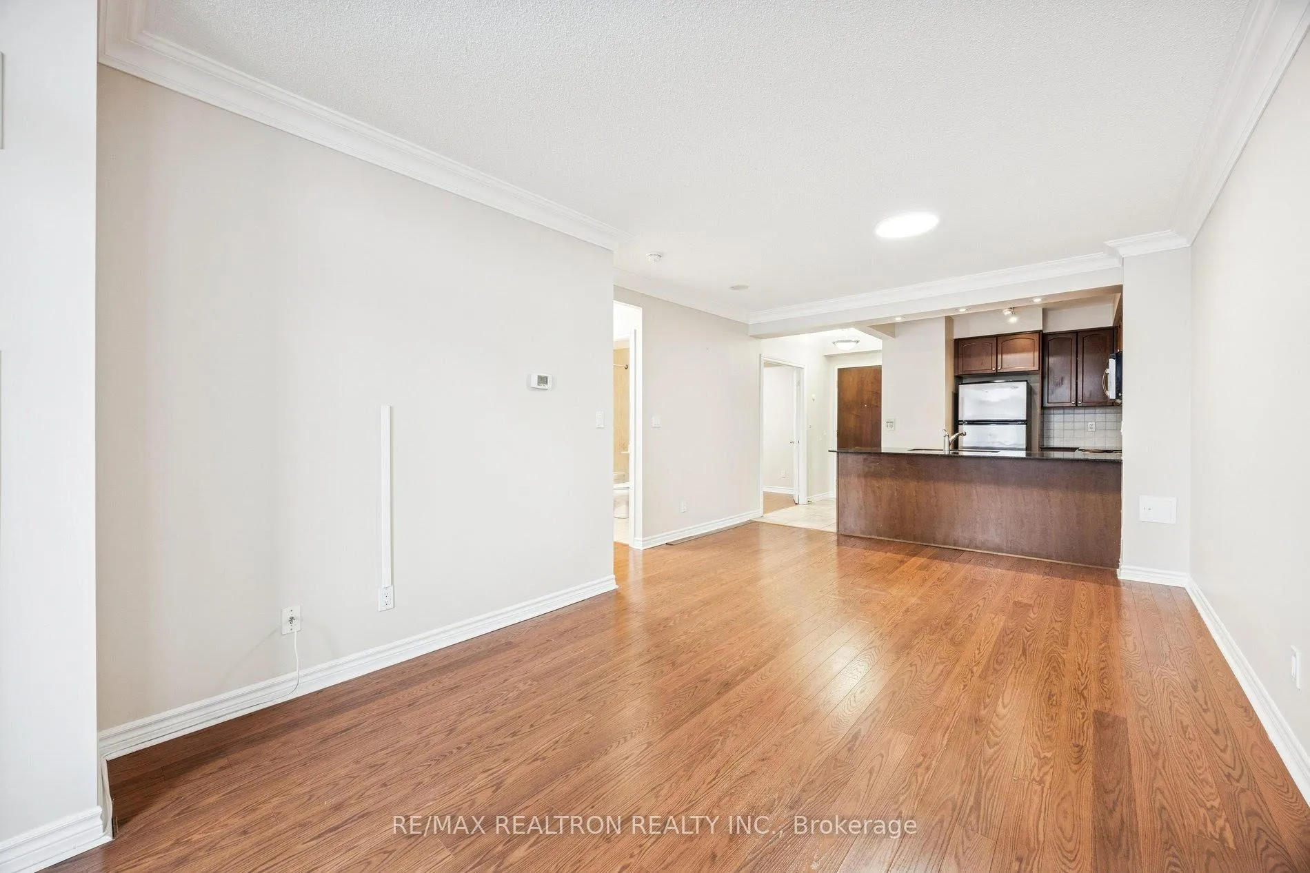 Photo 14 of Unit 302, 88 Promenade Circle, Vaughan, Brownridge — HOMEH