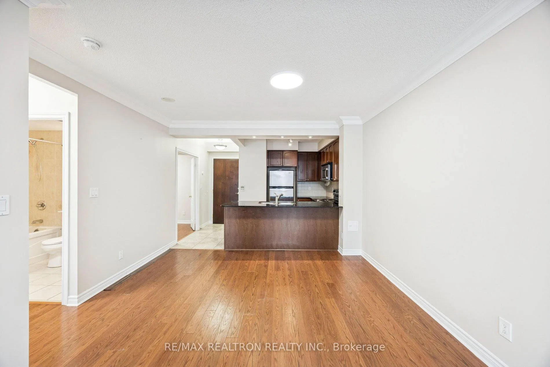 Photo 15 of Unit 302, 88 Promenade Circle, Vaughan, Brownridge — HOMEH