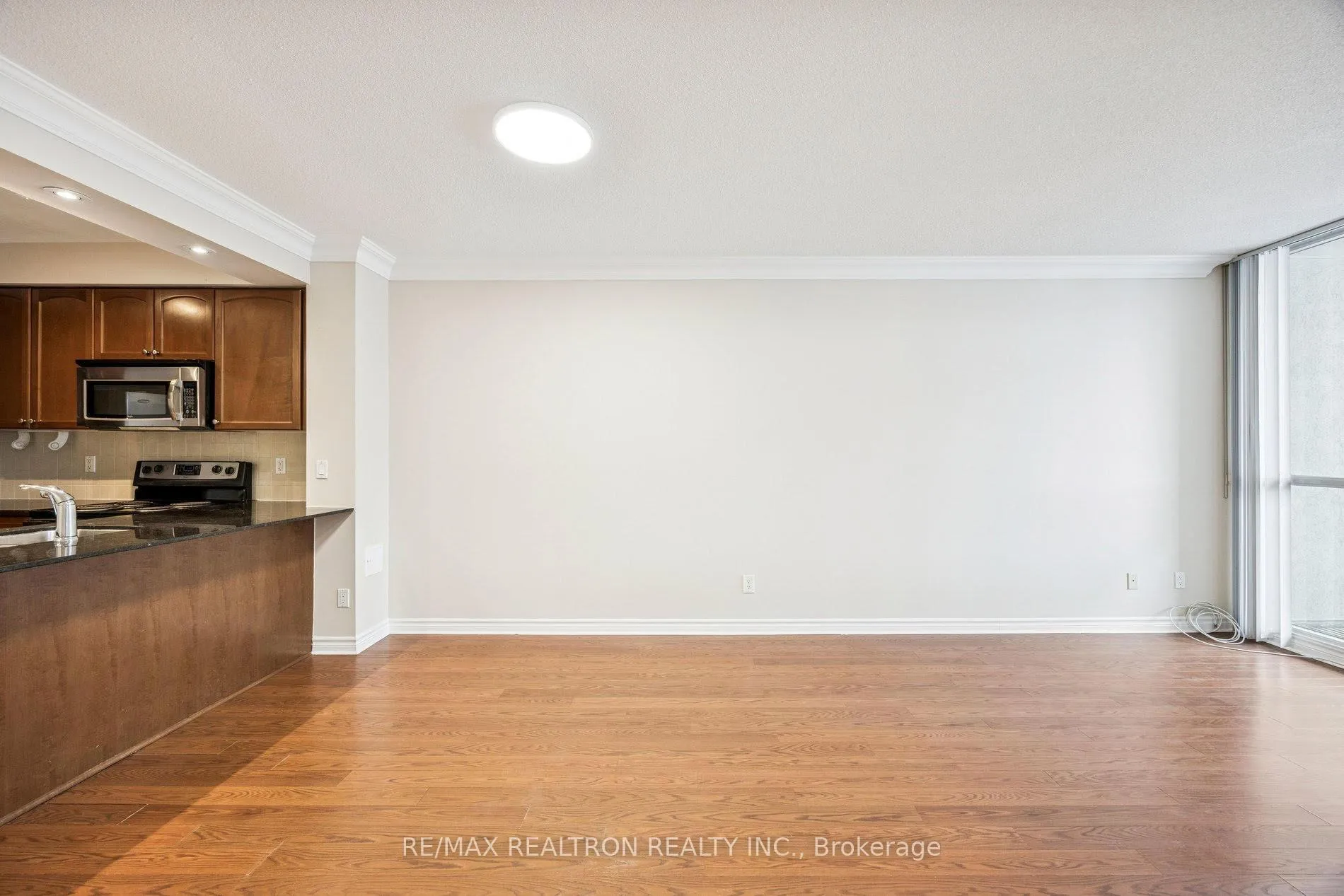 Photo 19 of Unit 302, 88 Promenade Circle, Vaughan, Brownridge — HOMEH