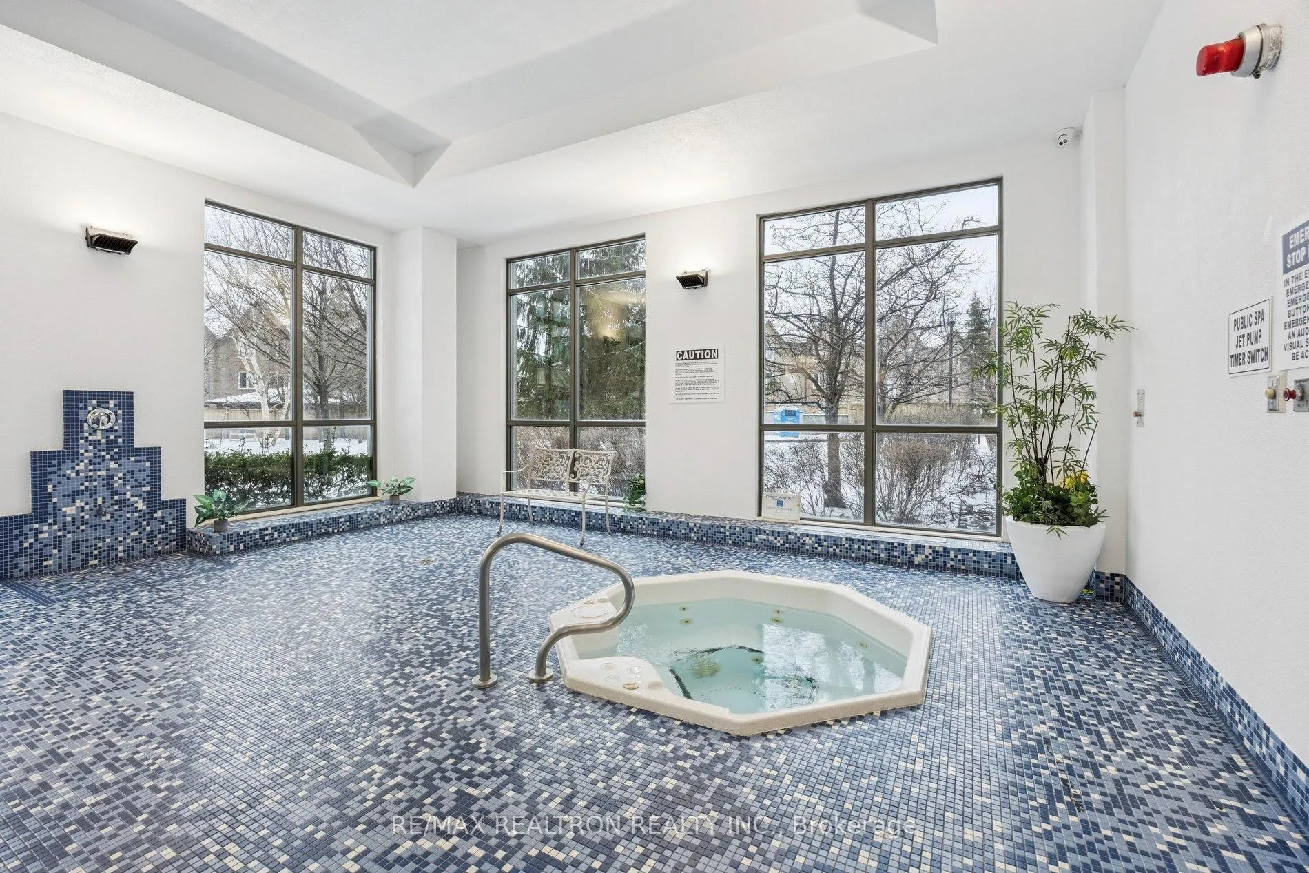 Photo 41 of Unit 302, 88 Promenade Circle, Vaughan, Brownridge — HOMEH