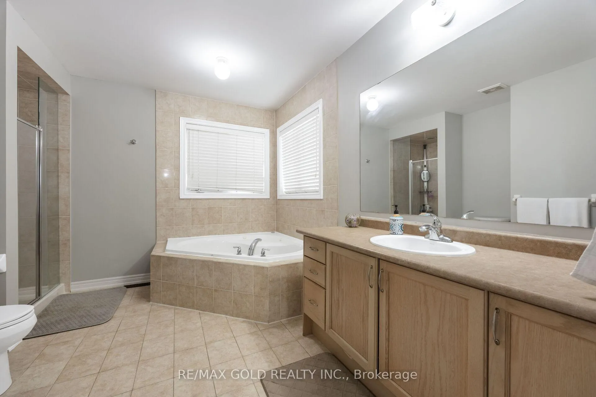 Photo 24 of 64 Strathdale Road, Brampton, Bram East — HOMEH