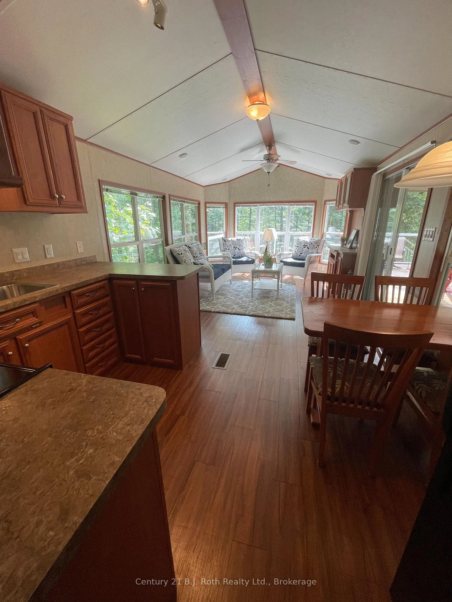 Photo 11 of Unit 3 Morrison Creek, 1336 South Morrison Lake Road, Gravenhurst, Wood (Gravenhurst) — HOMEH