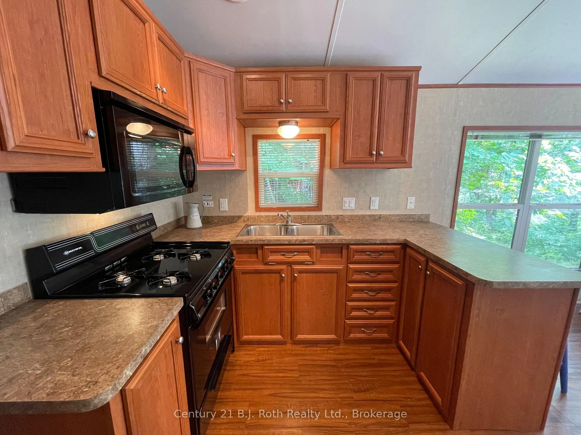 Photo 13 of Unit 3 Morrison Creek, 1336 South Morrison Lake Road, Gravenhurst, Wood (Gravenhurst) — HOMEH