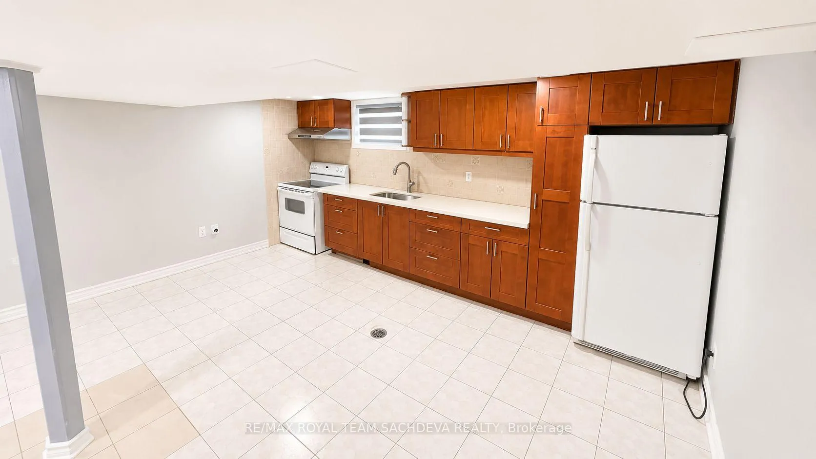 Photo 2 of Unit Lower, 7 Pegasus Trail, Scarborough, Woburn — HOMEH