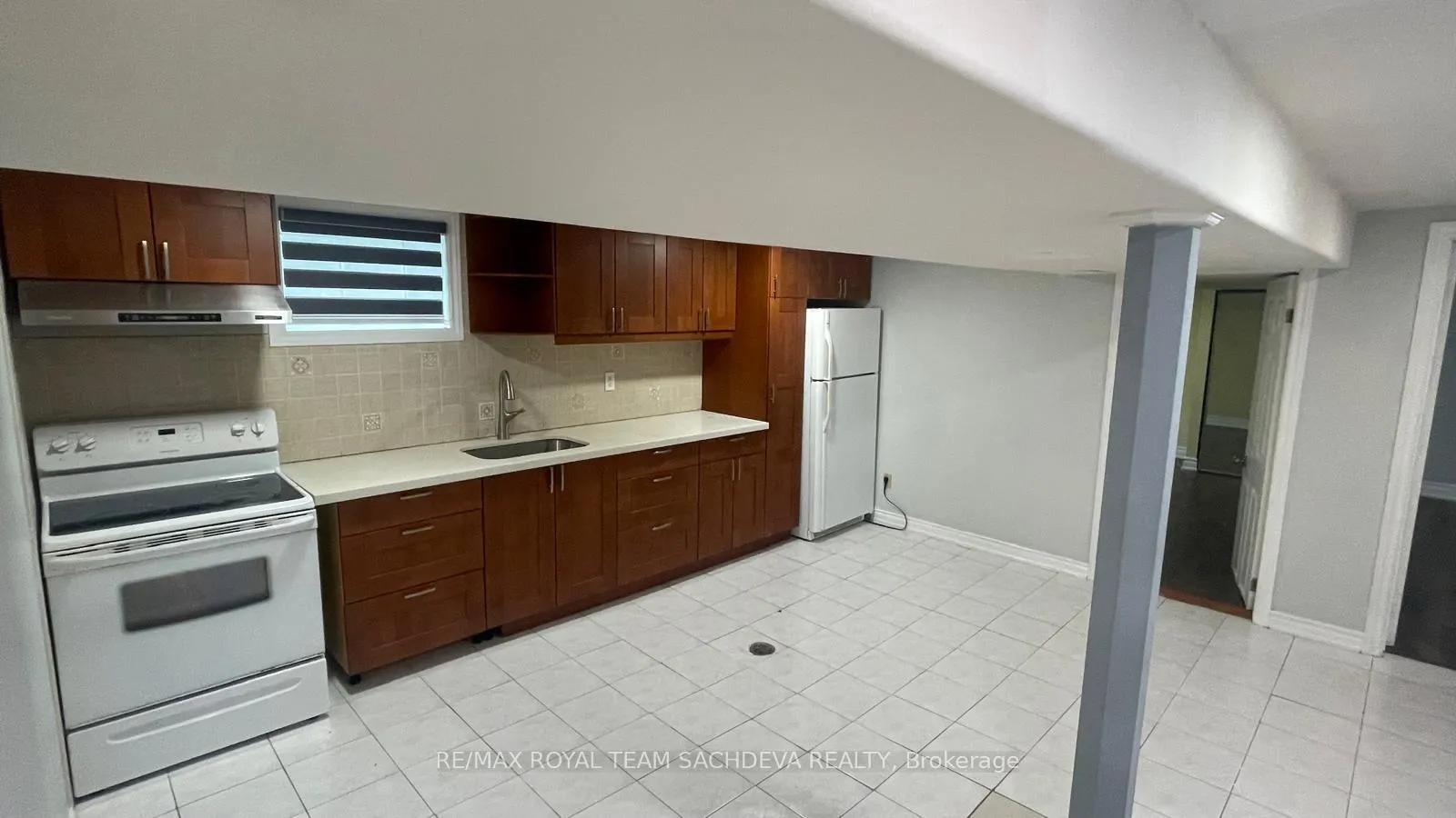 Photo 3 of Unit Lower, 7 Pegasus Trail, Scarborough, Woburn — HOMEH