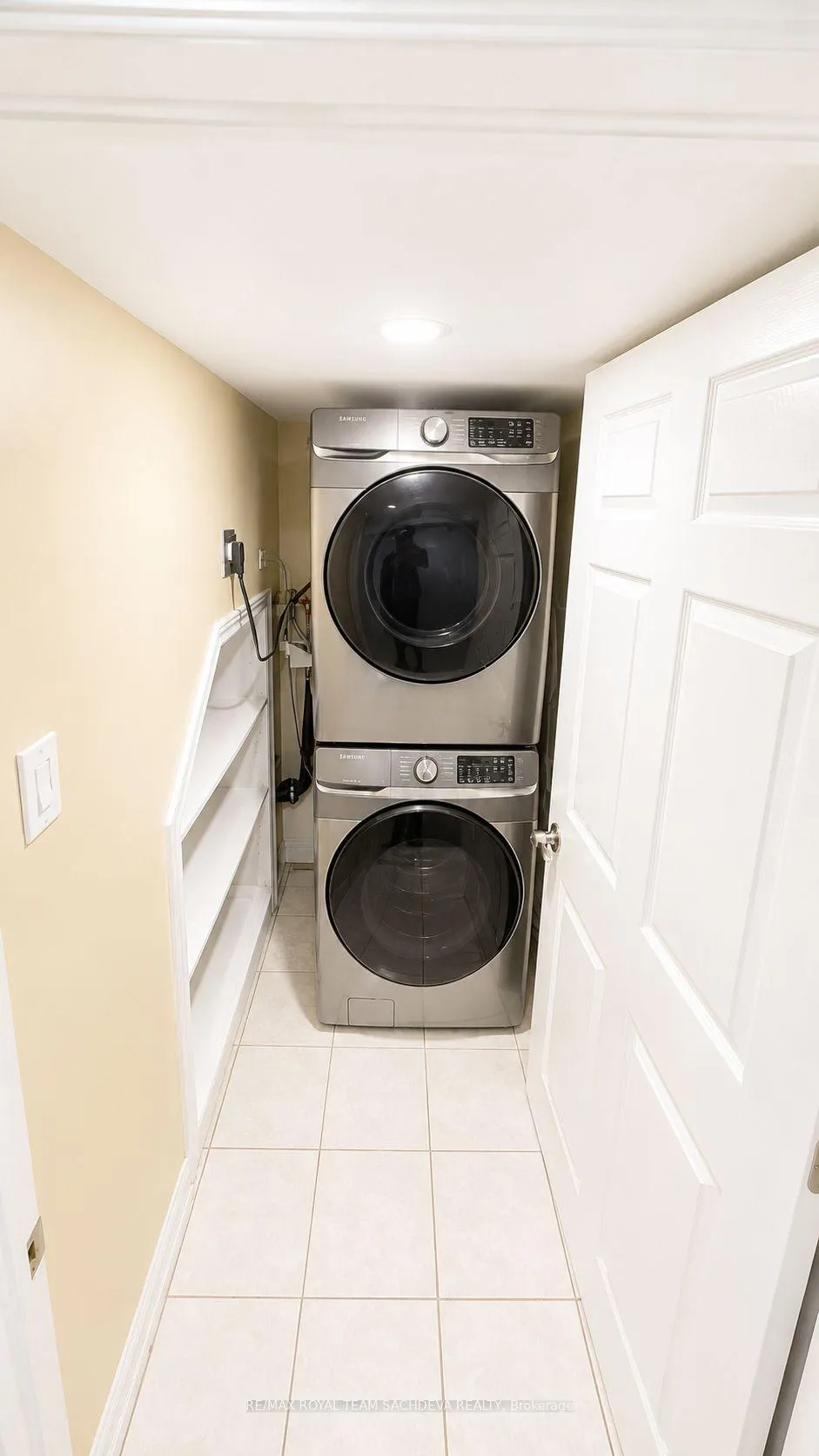 Photo 10 of Unit Lower, 7 Pegasus Trail, Scarborough, Woburn — HOMEH