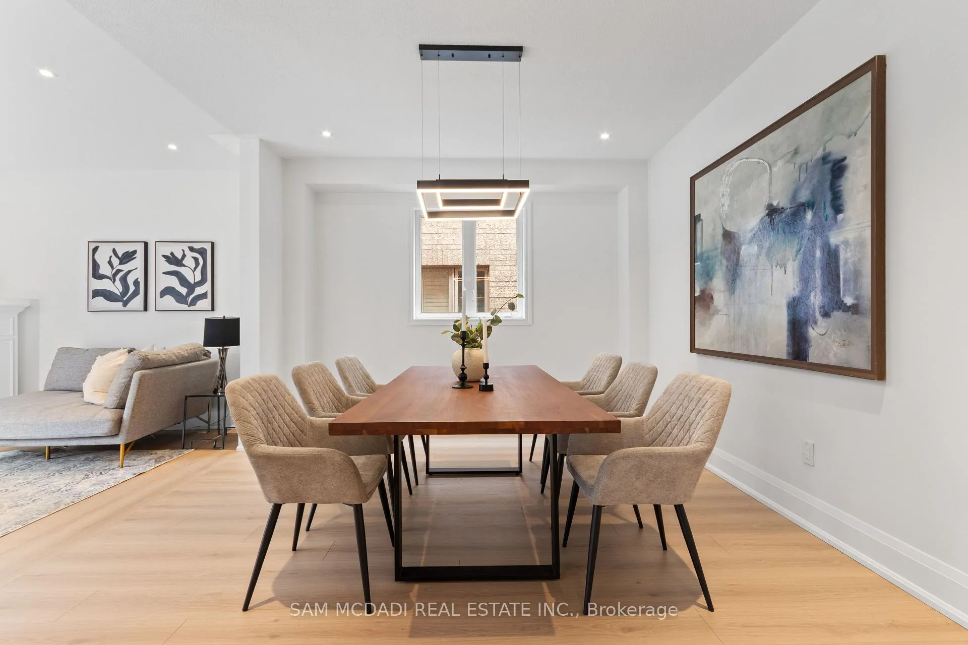 Photo 13 of 20 Iverson Drive, Brampton, Credit Valley — HOMEH